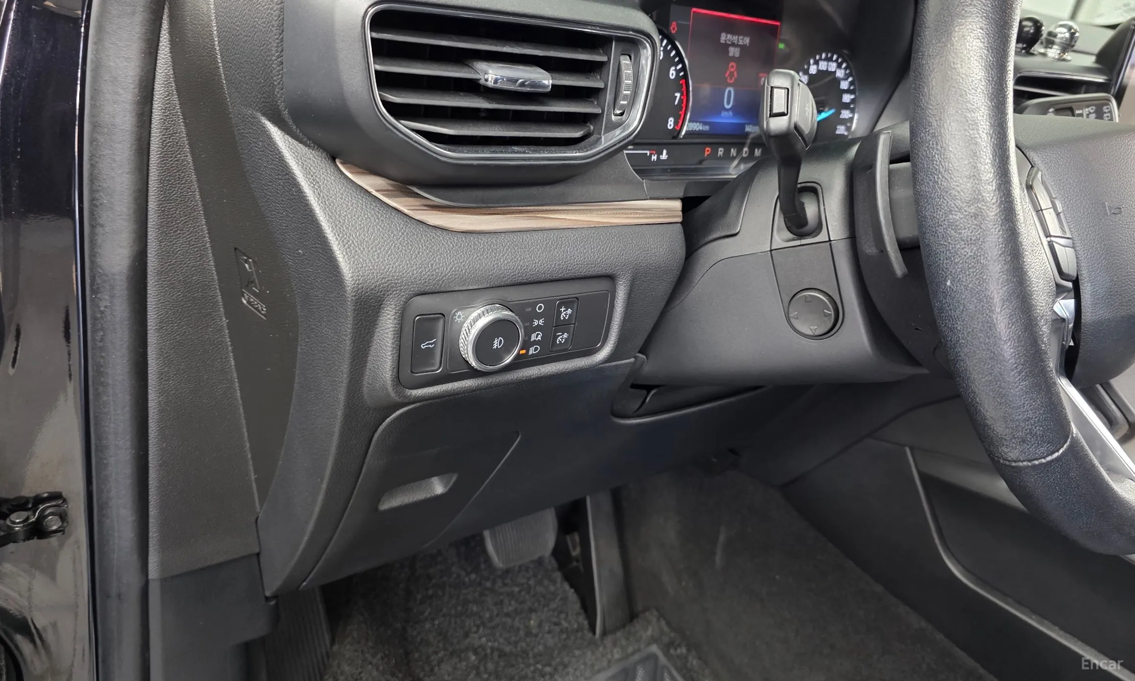 Ford Explorer 6th Generation превью 18