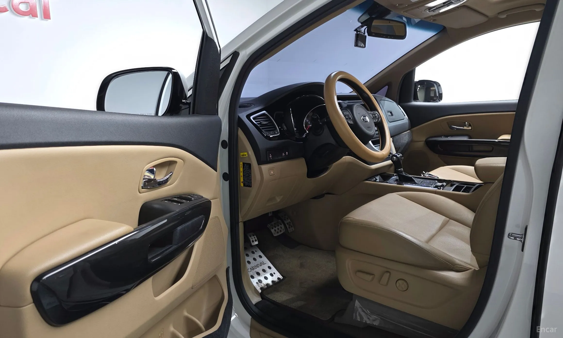 Kia Carnival превью 10