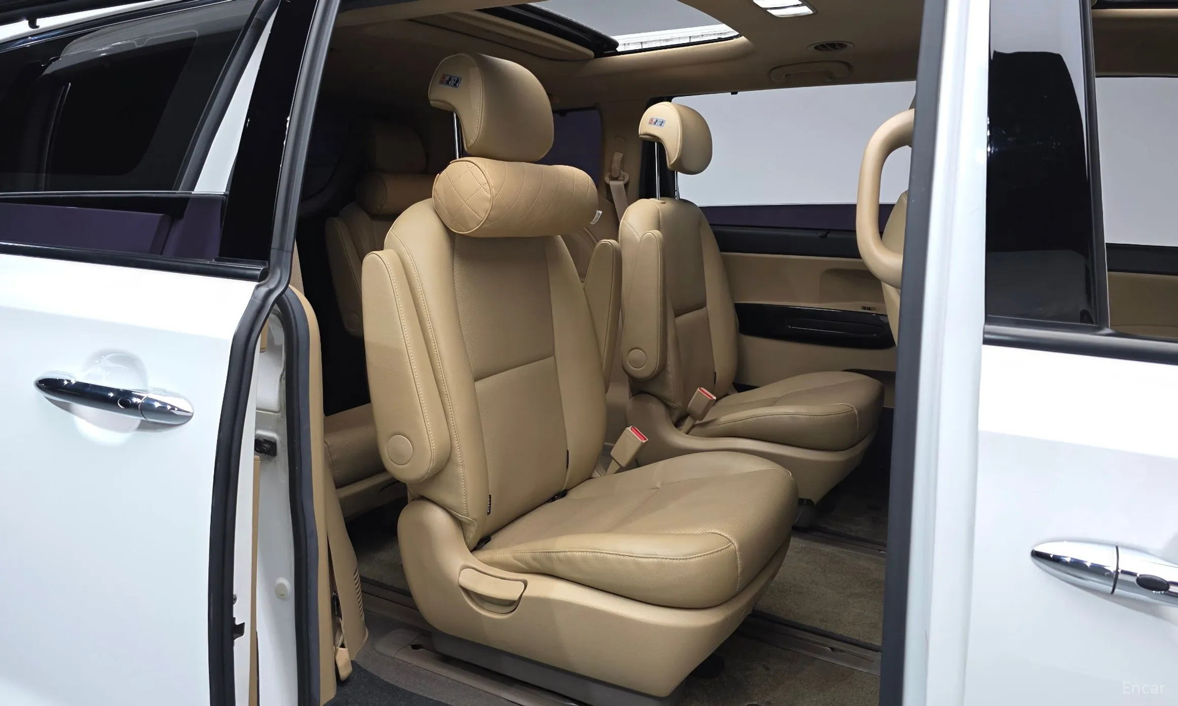 Kia Carnival превью 11