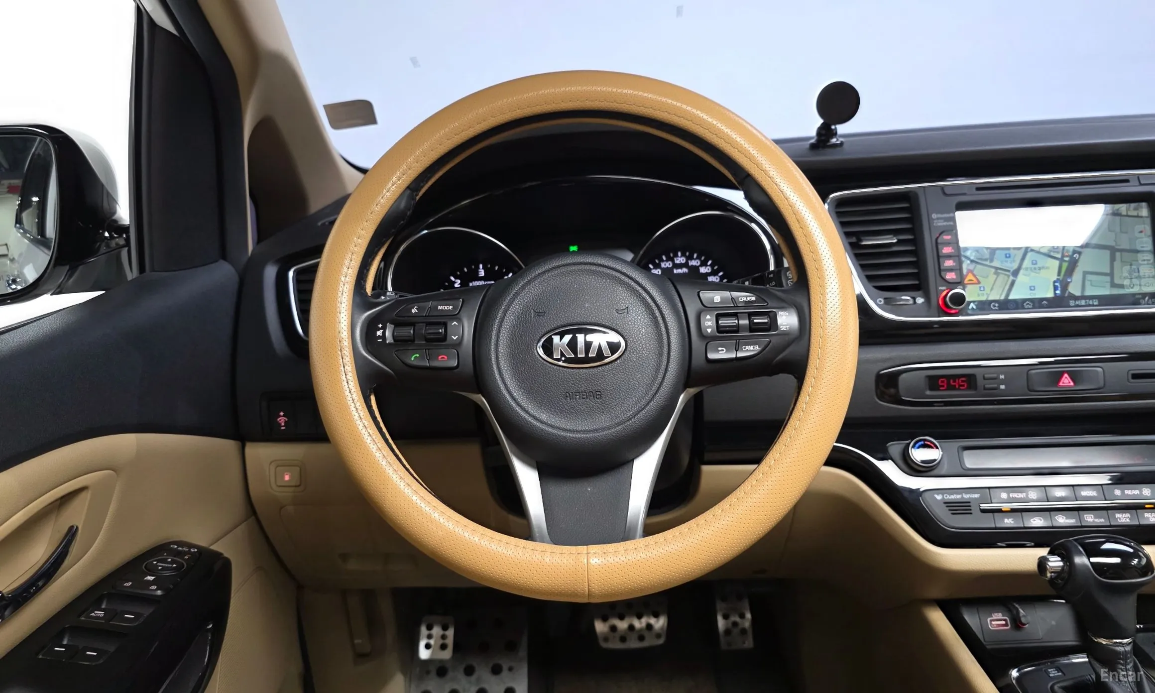 Kia Carnival превью 12