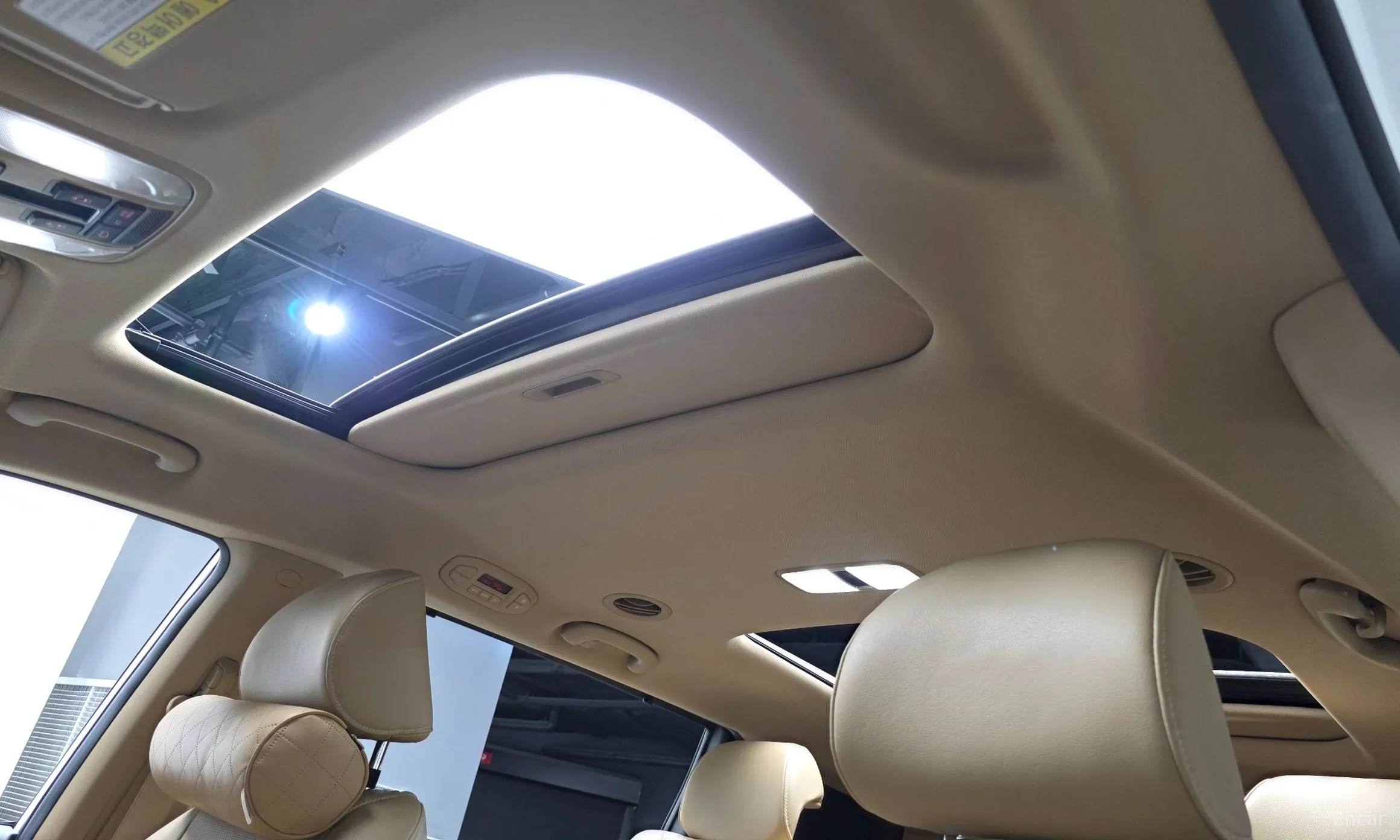 Kia Carnival превью 15