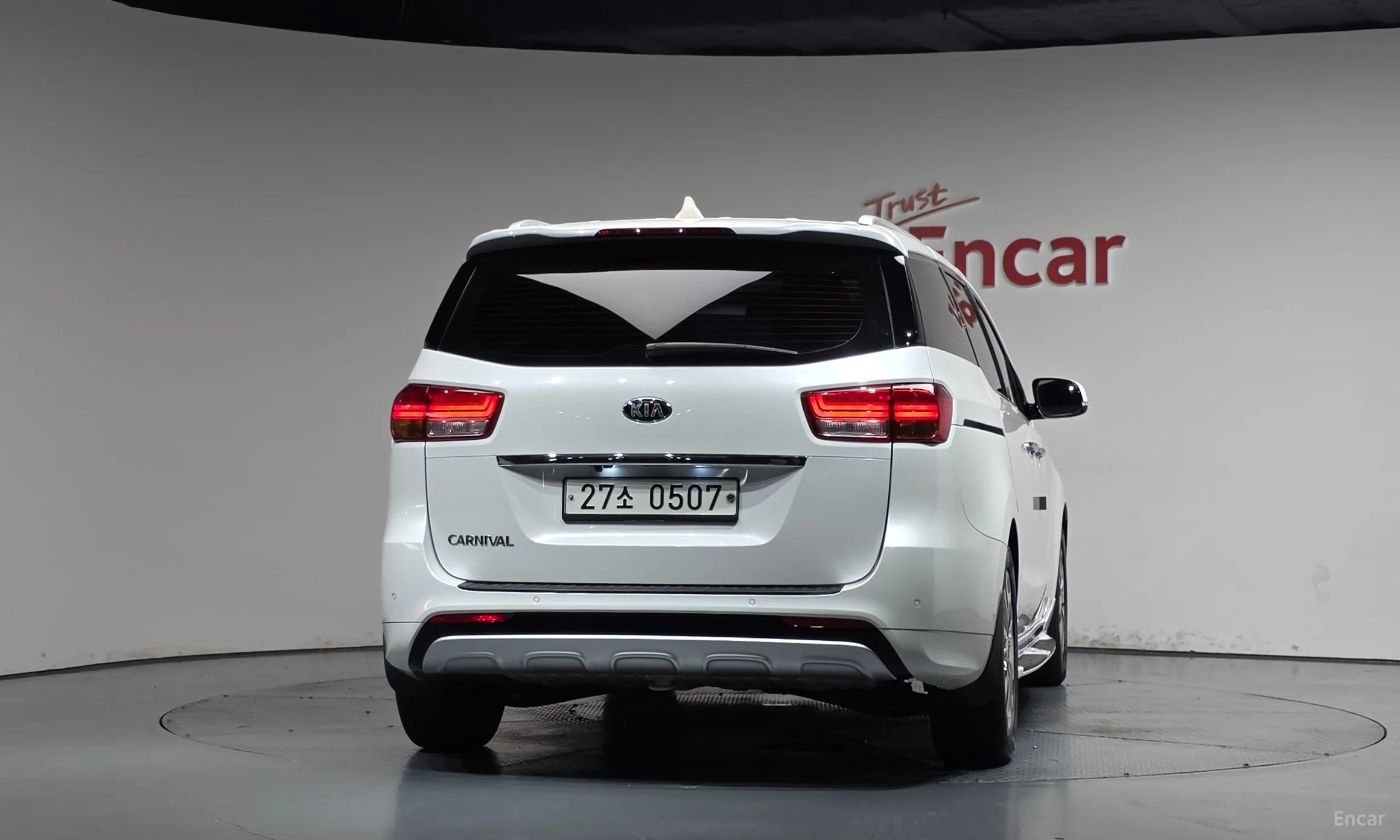 Kia Carnival превью 4