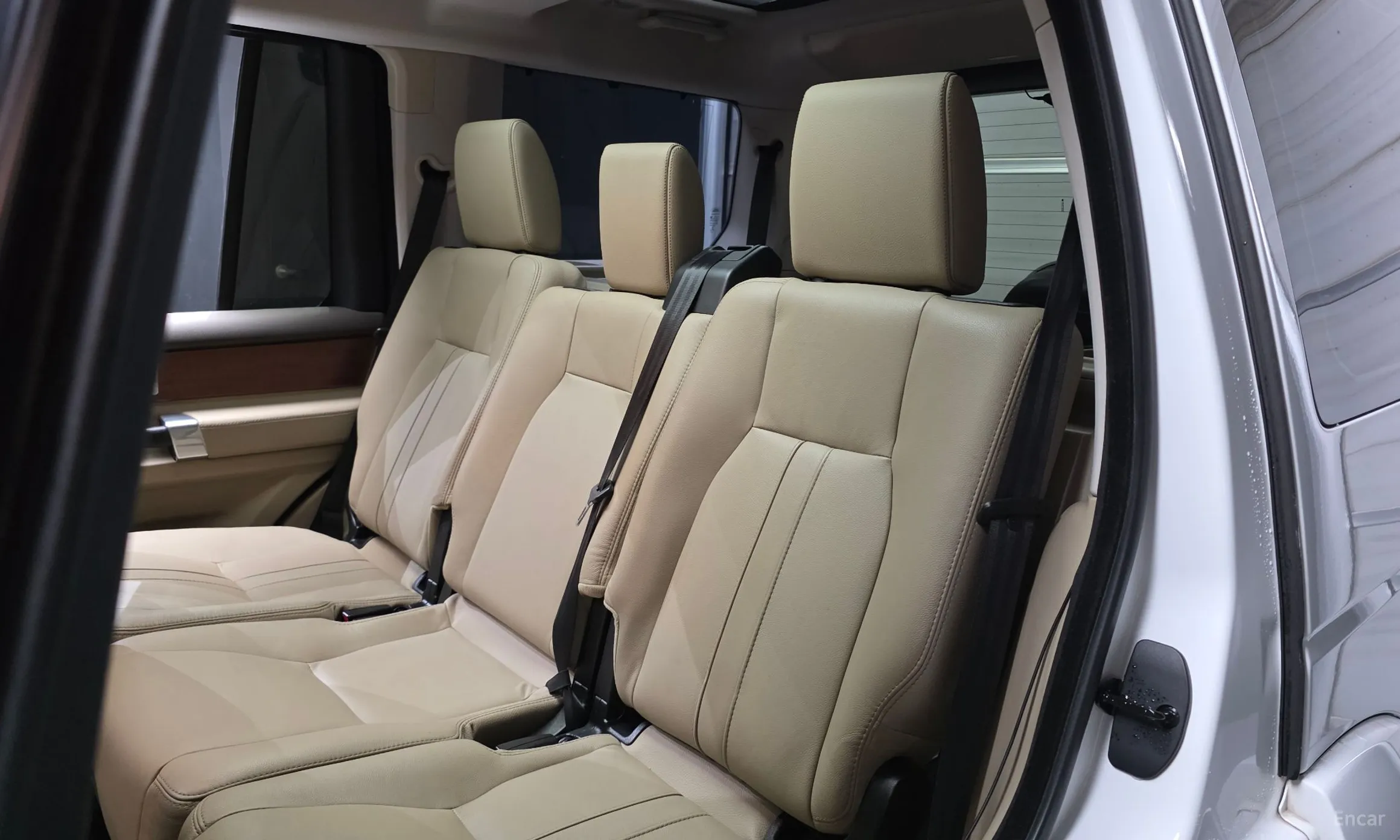 Land Rover Discovery 4 превью 12
