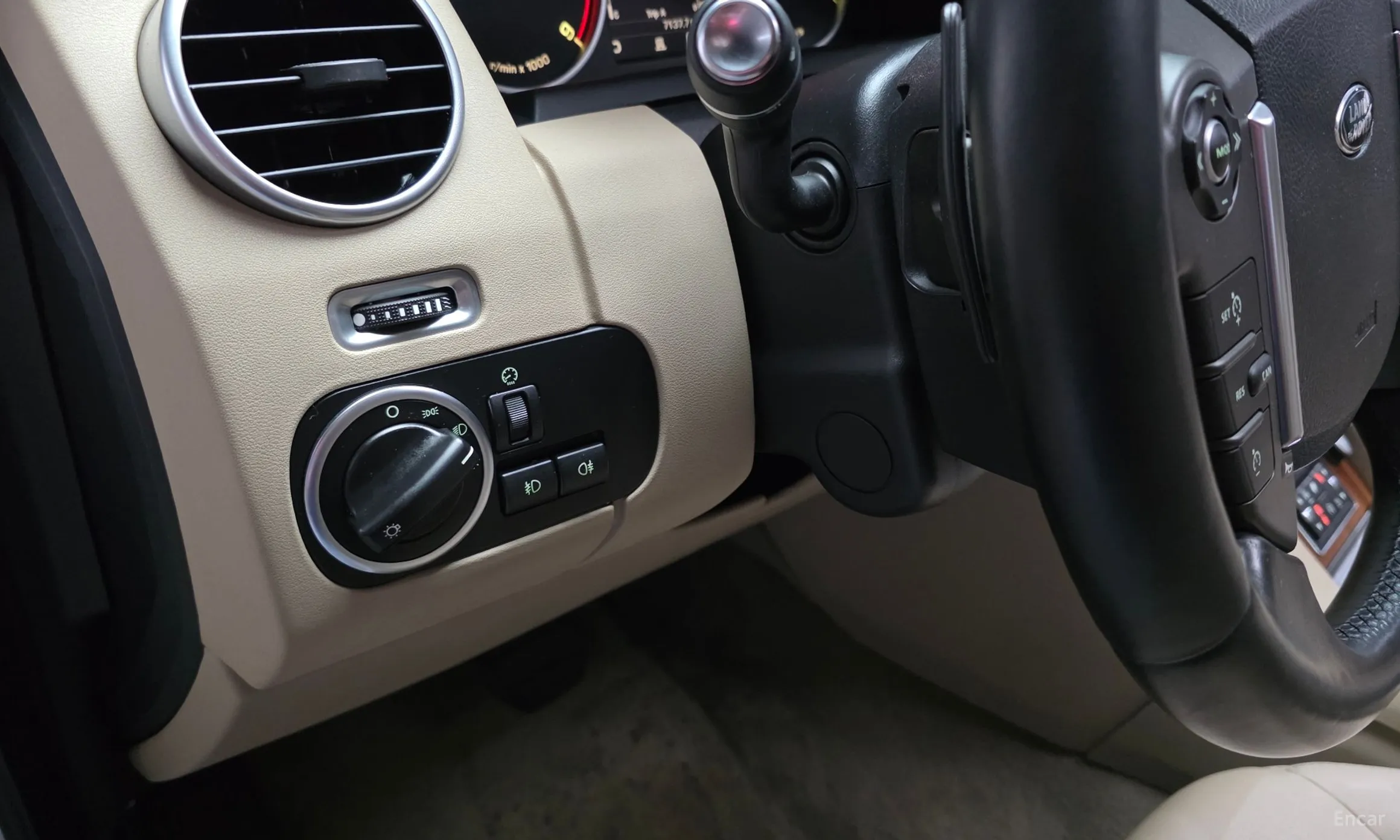 Land Rover Discovery 4 превью 14