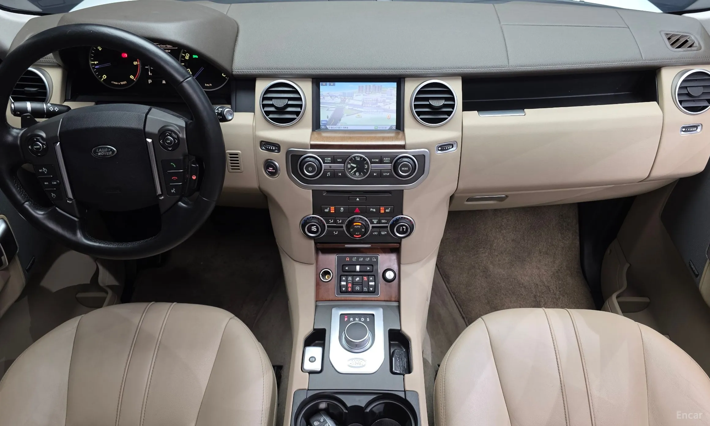 Land Rover Discovery 4 превью 7