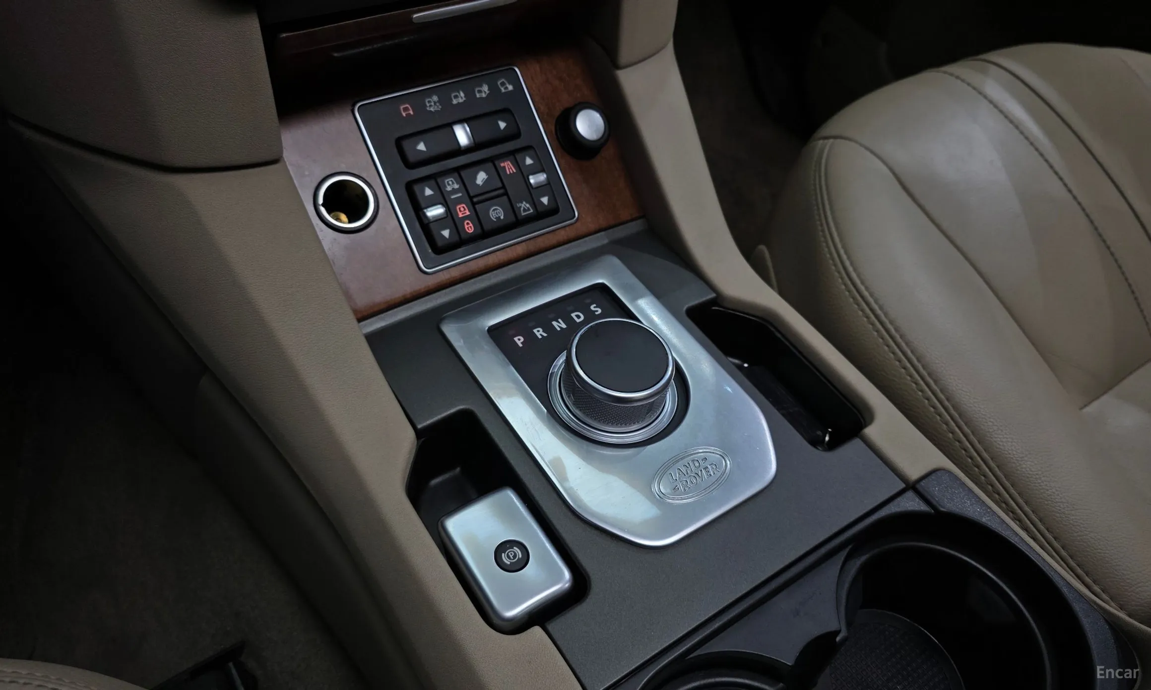 Land Rover Discovery 4 превью 9