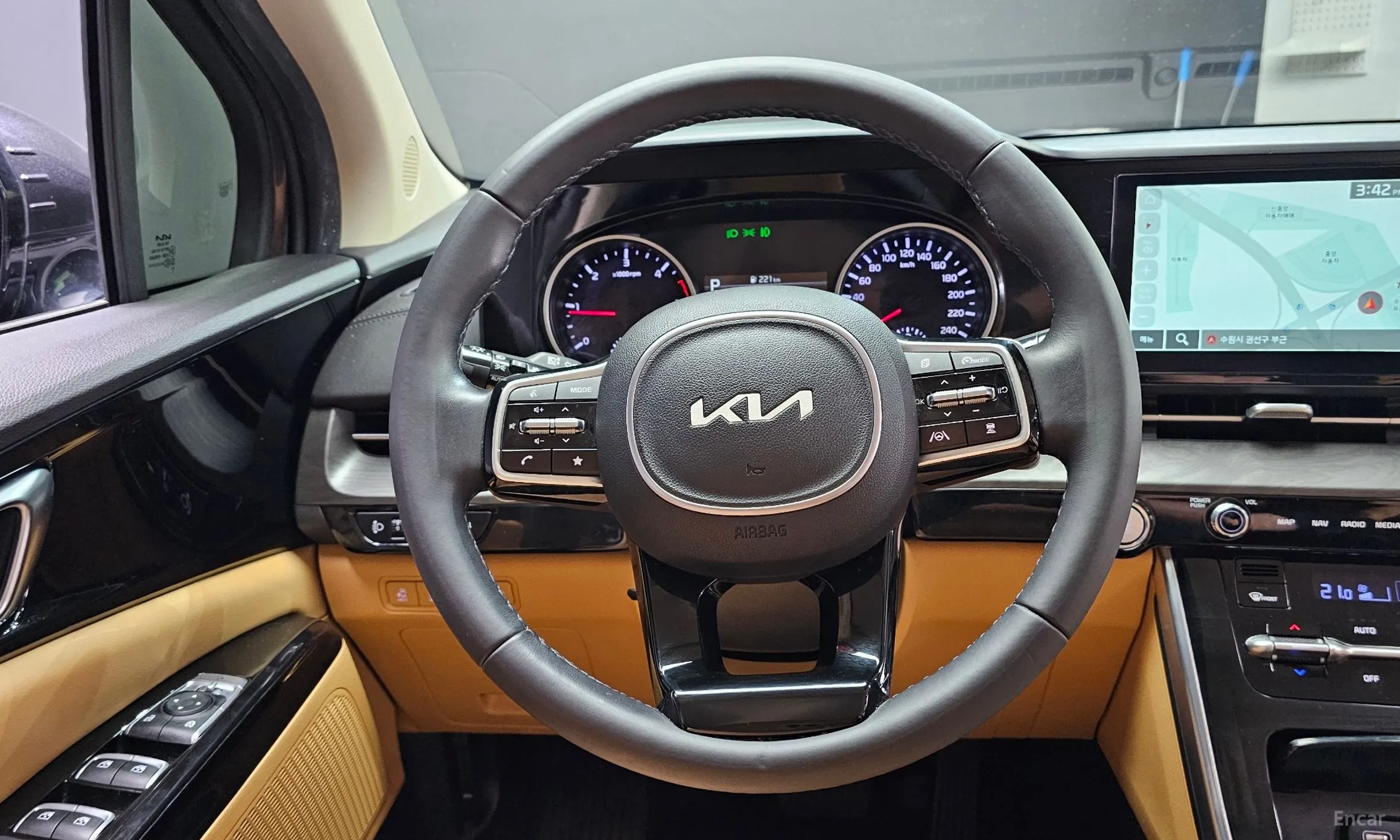 Kia Carnival Gen 4 превью 13
