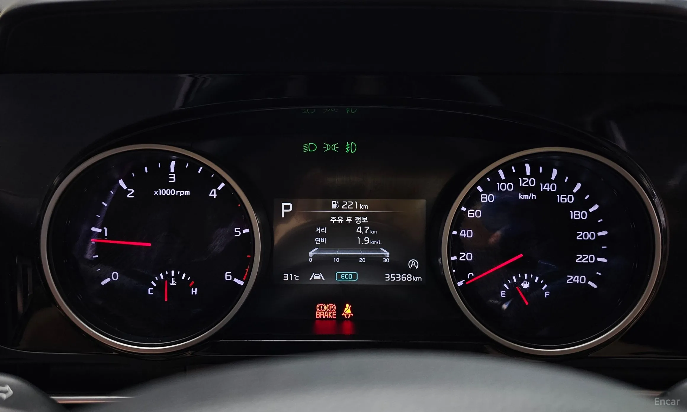 Kia Carnival Gen 4 превью 8