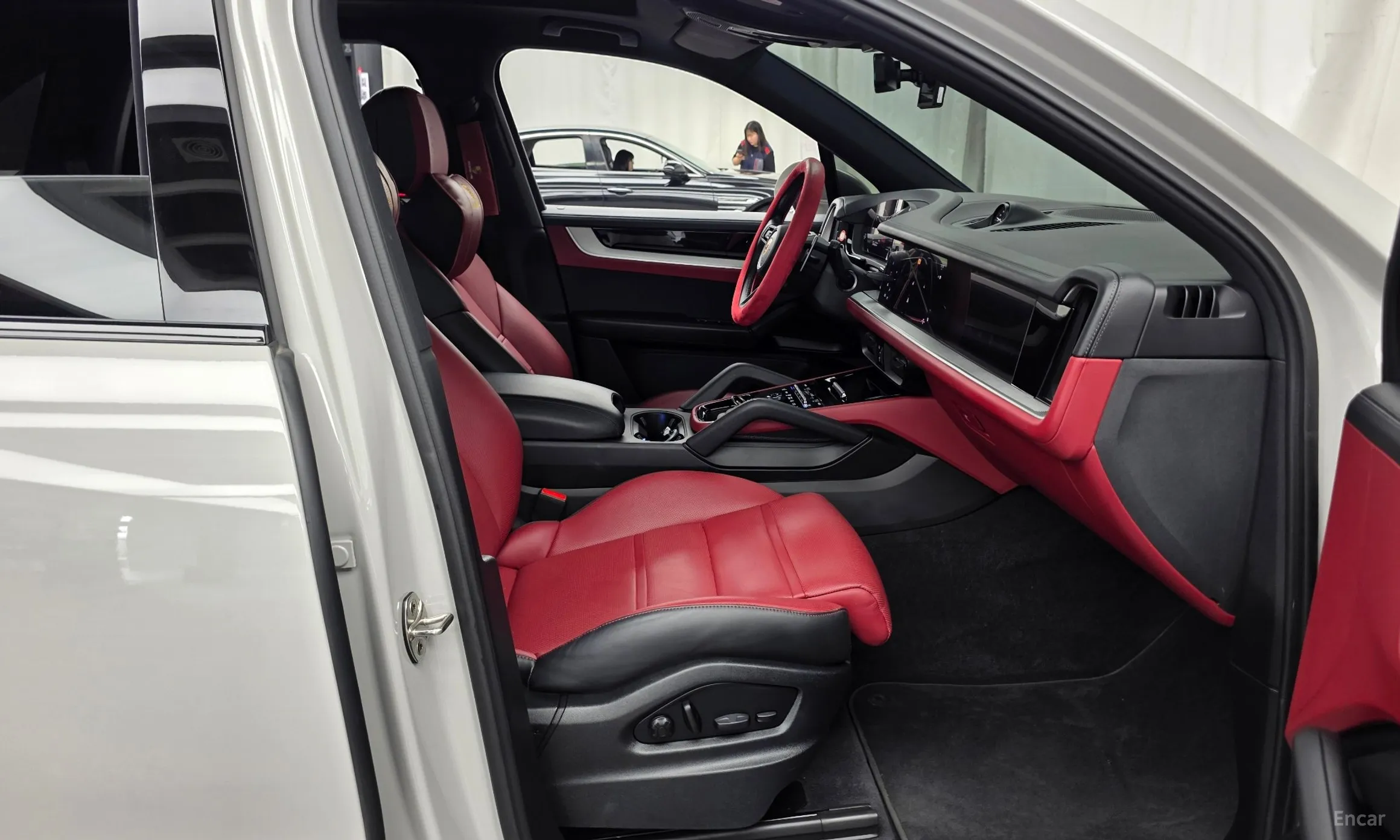 Porsche Cayenne (PO536) превью 11