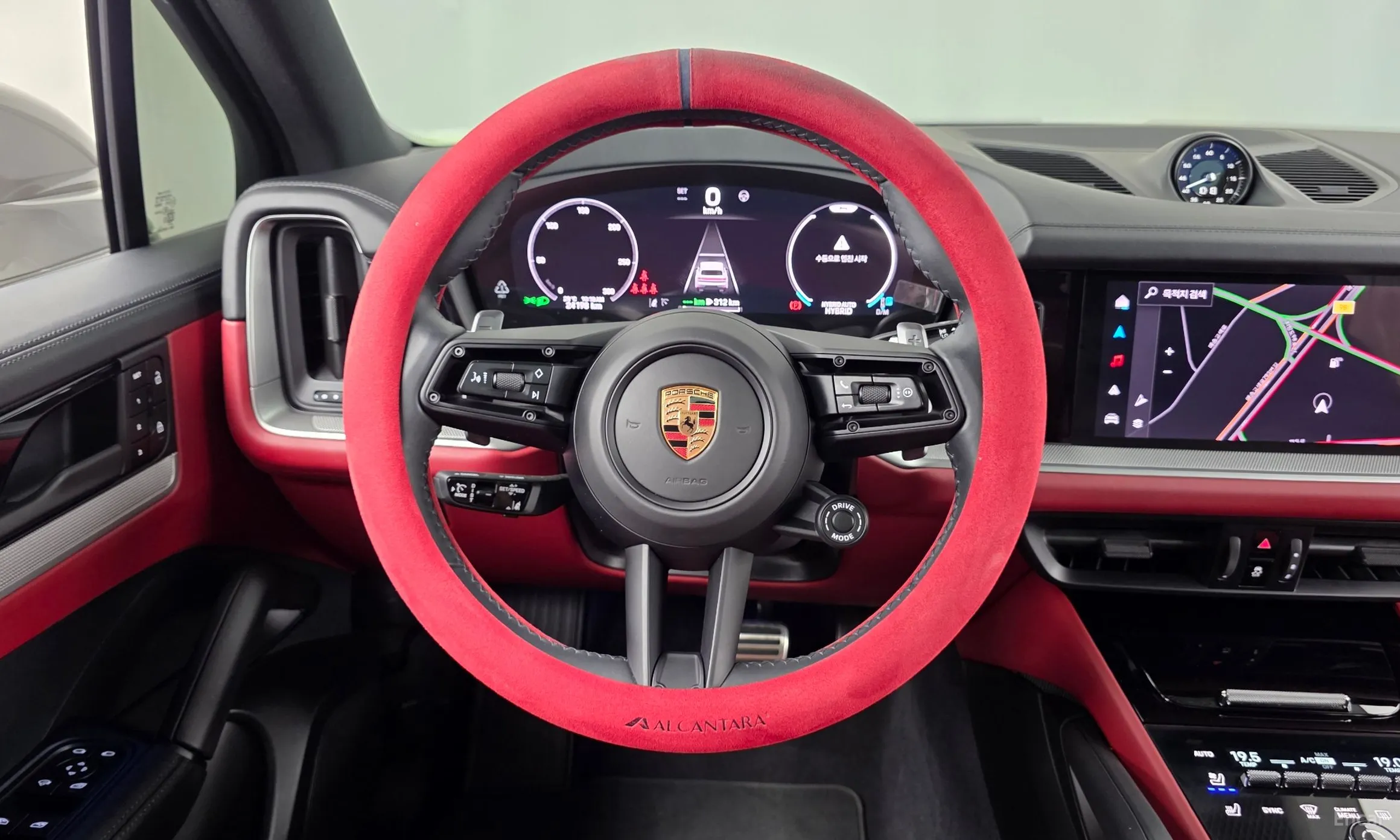 Porsche Cayenne (PO536) превью 13