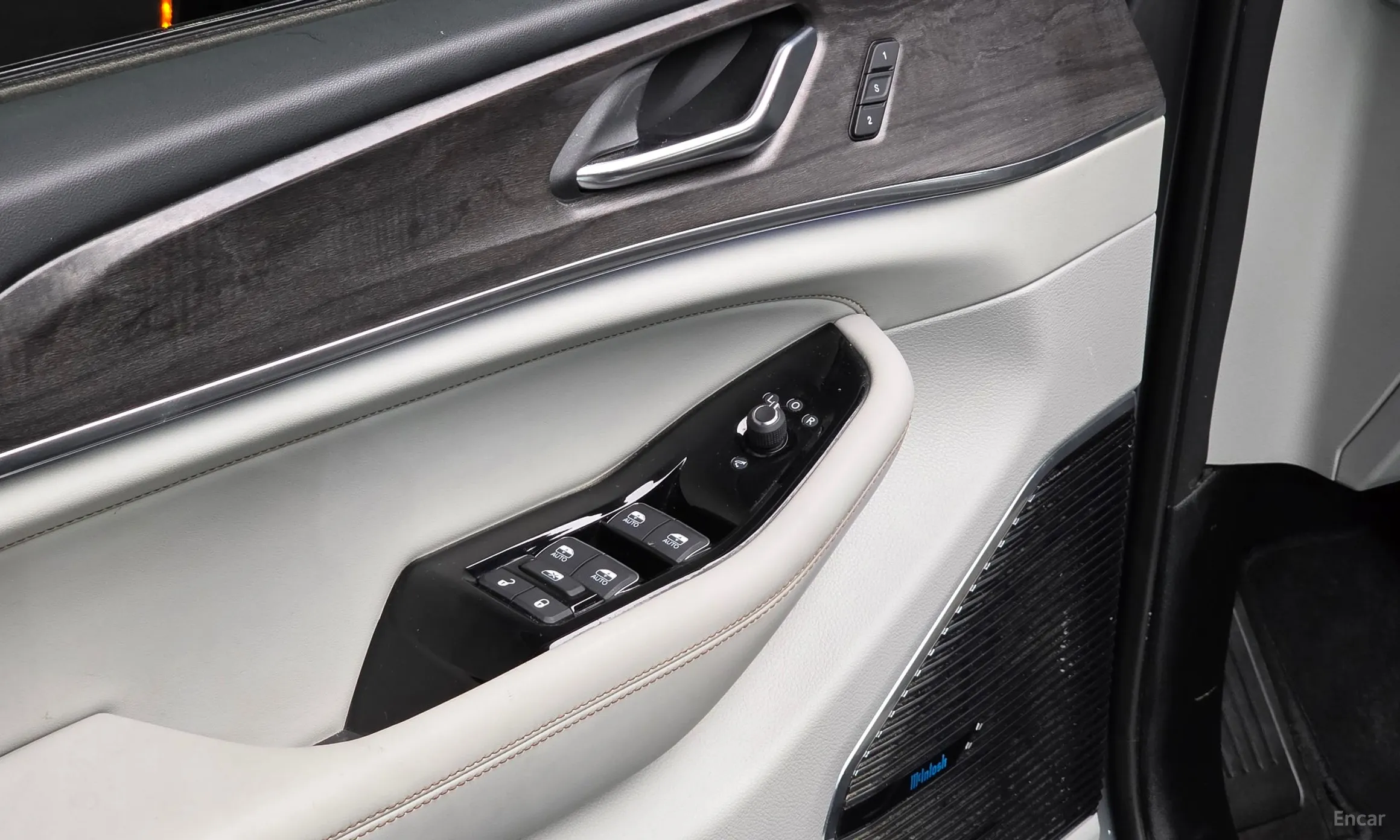 Jeep Grand Cherokee (WL) превью 16