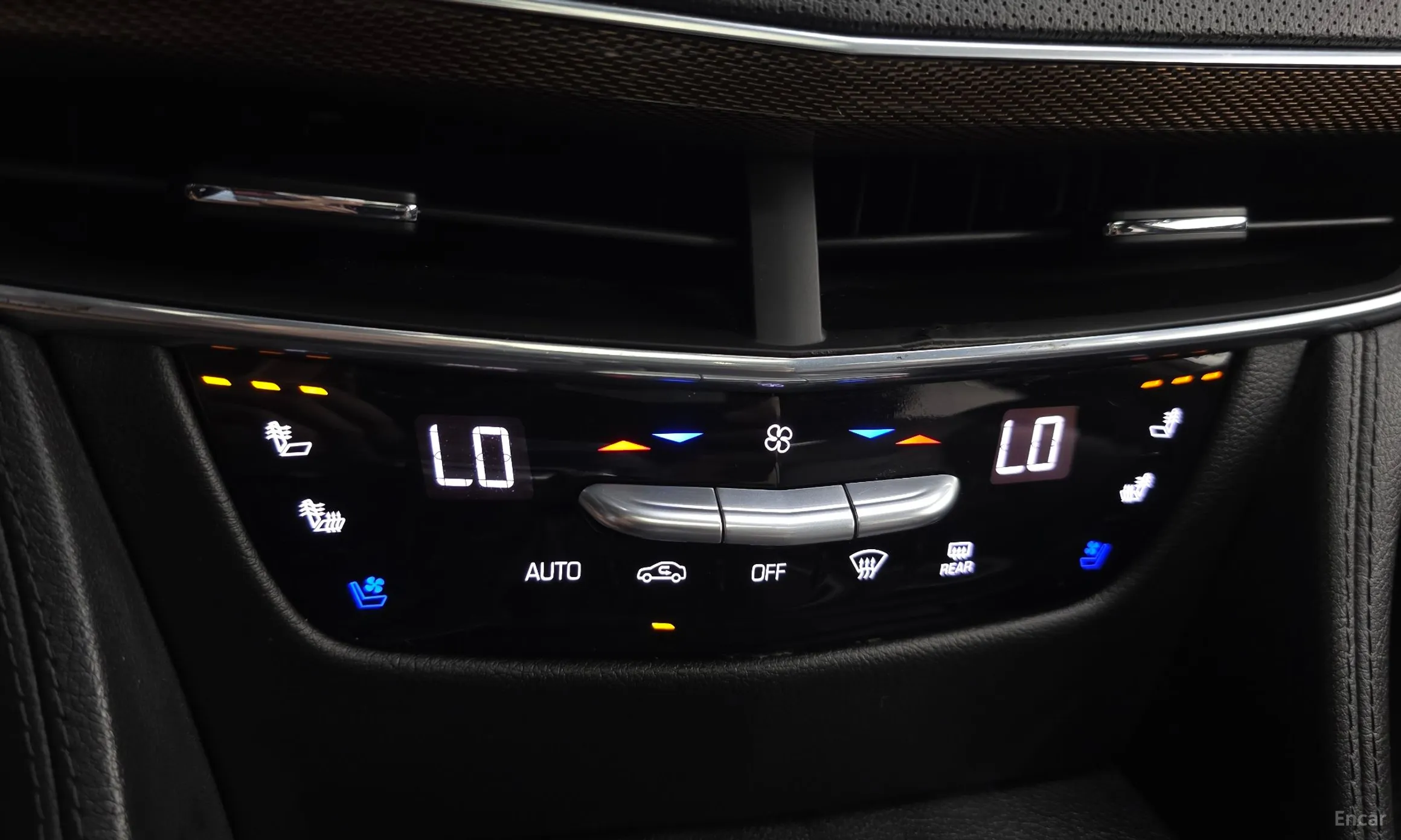 Cadillac CT6 превью 17