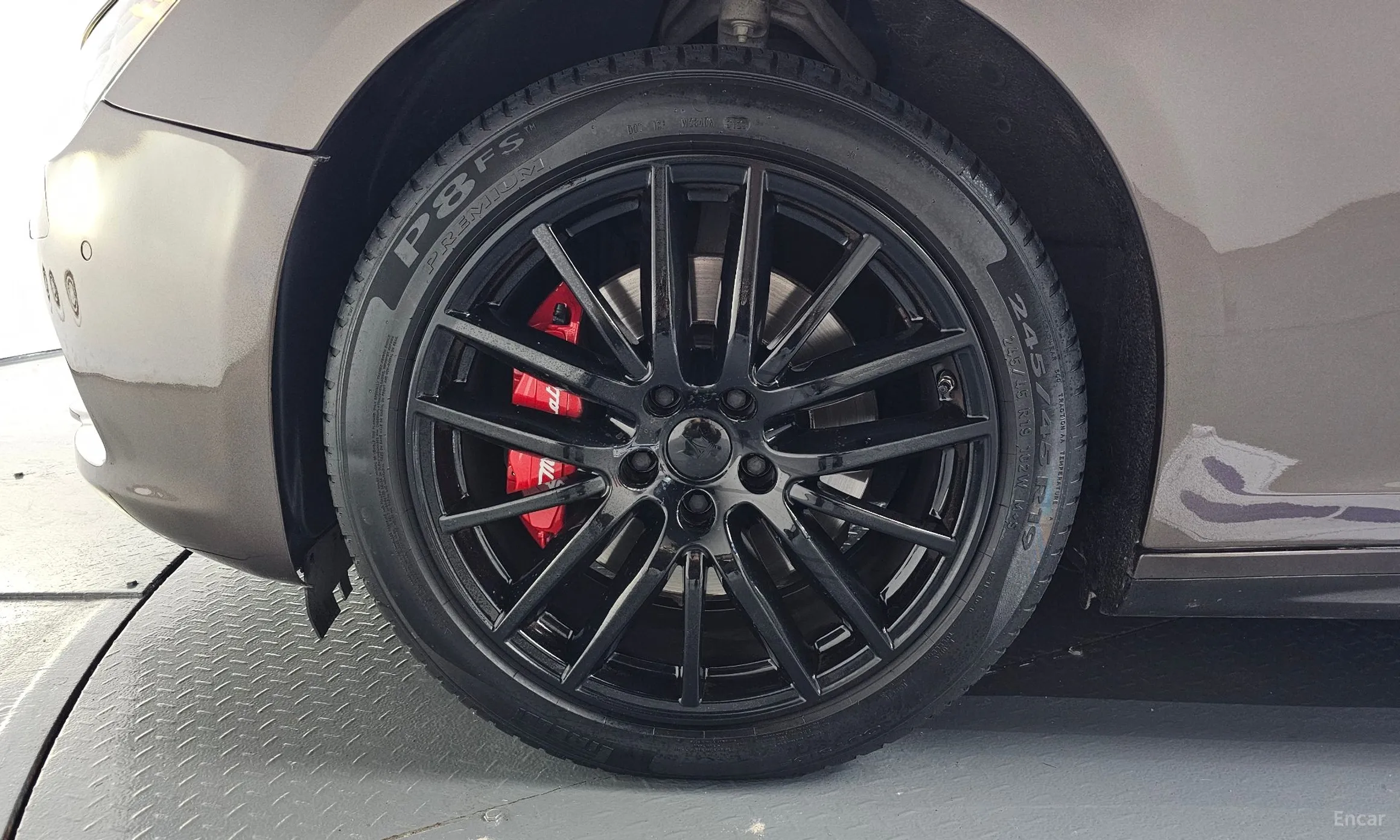 Maserati Ghibli превью 5