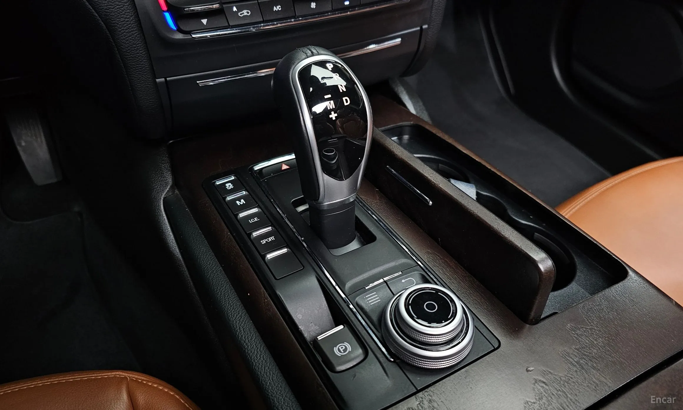 Maserati Ghibli превью 9