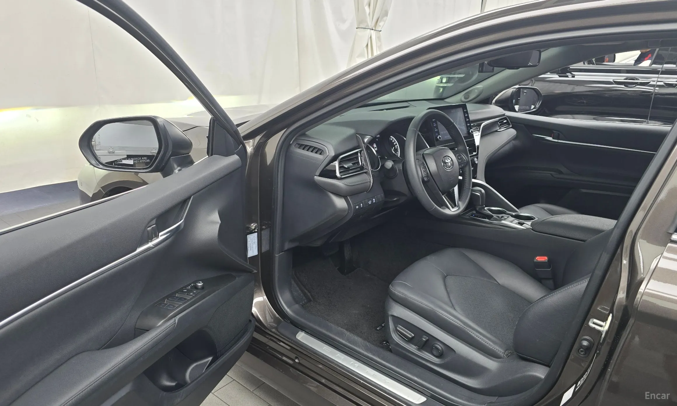 Toyota Camry (XV70) превью 10