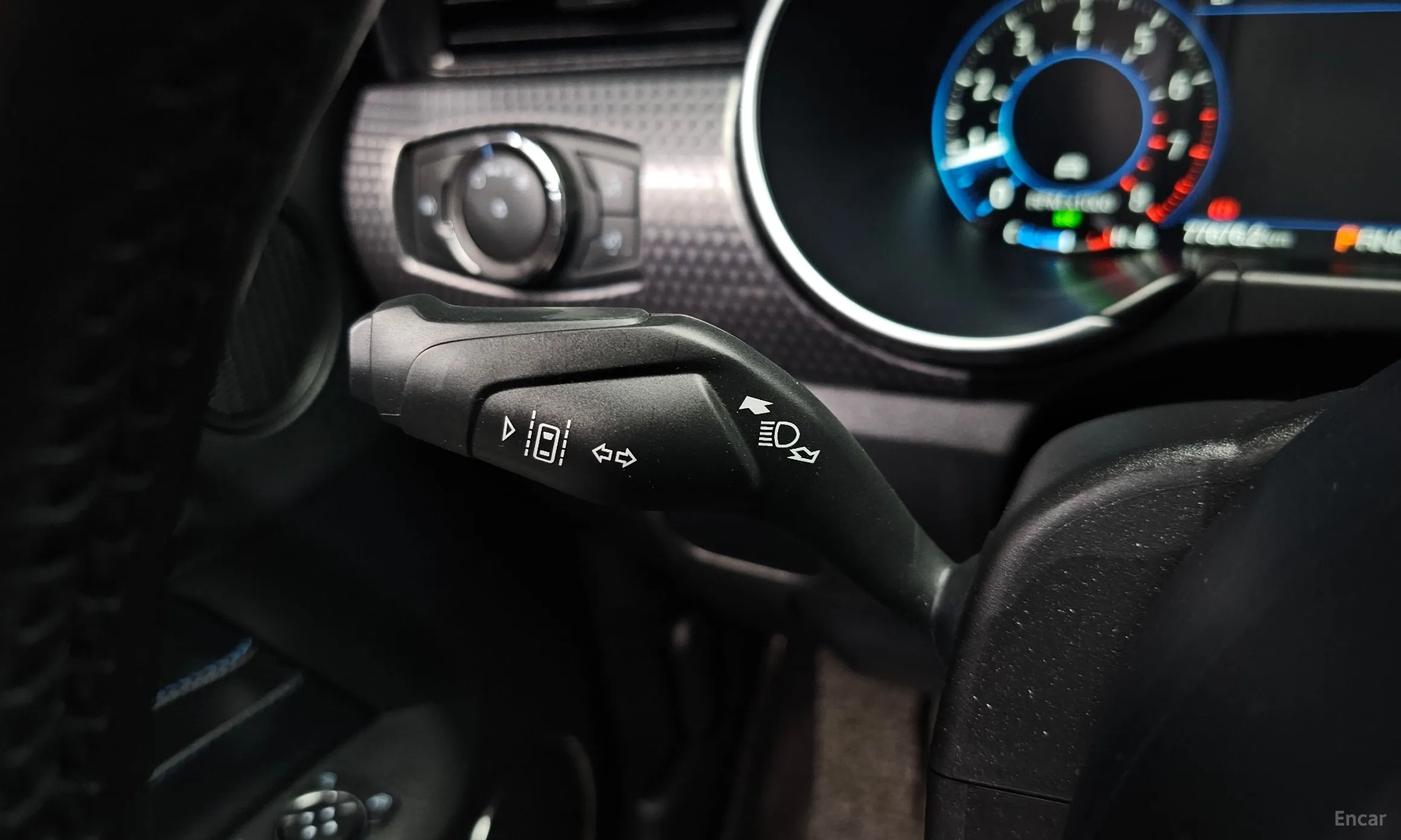Ford Mustang превью 14