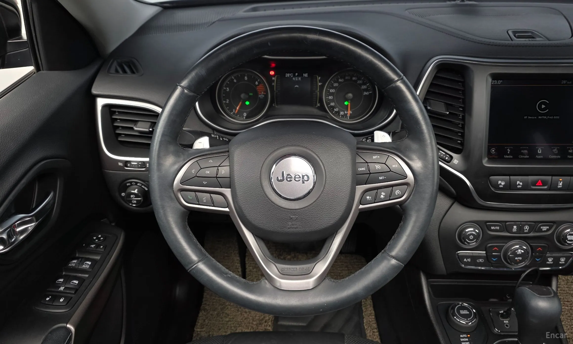 Jeep Cherokee (KL) превью 13