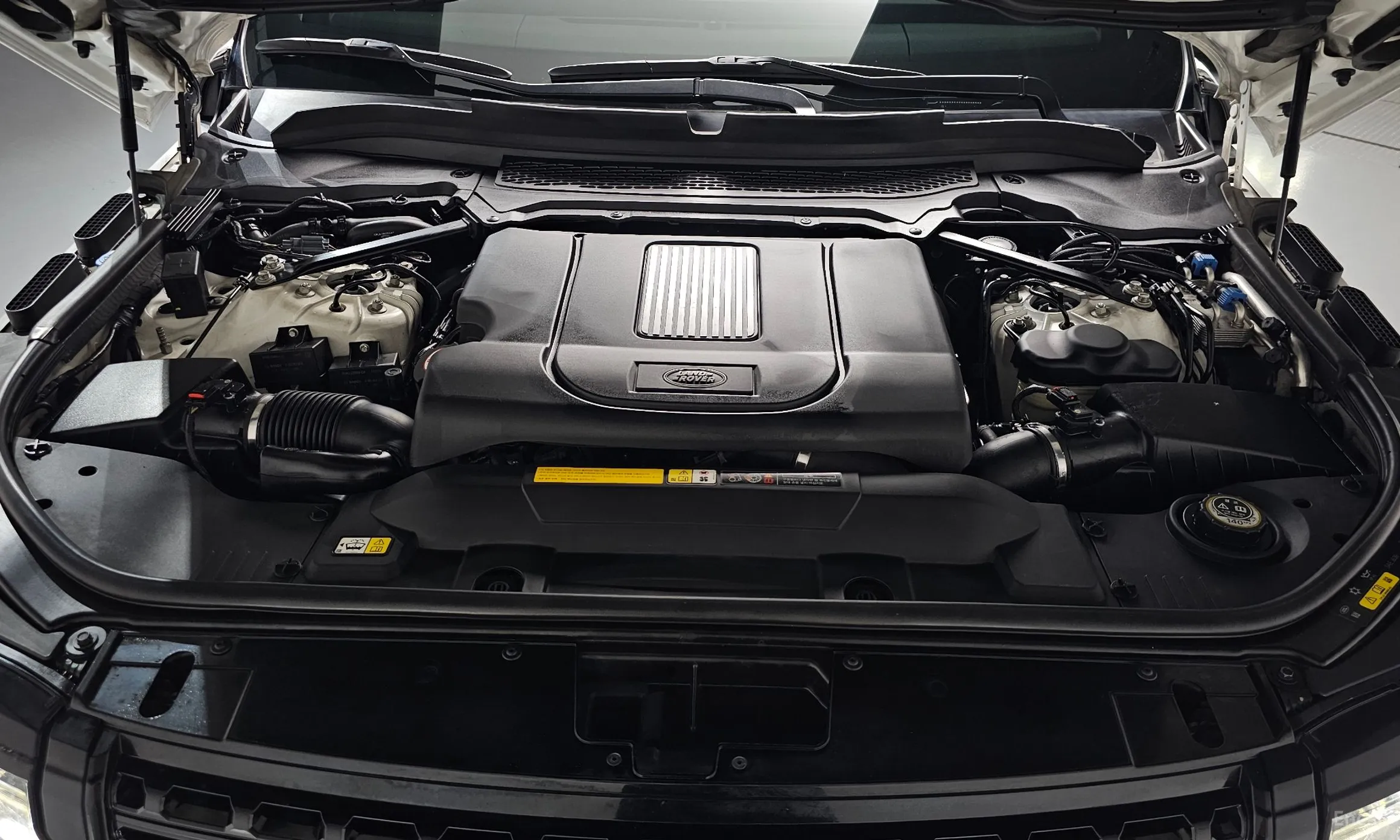 Land Rover Range Rover 4th Generation превью 6