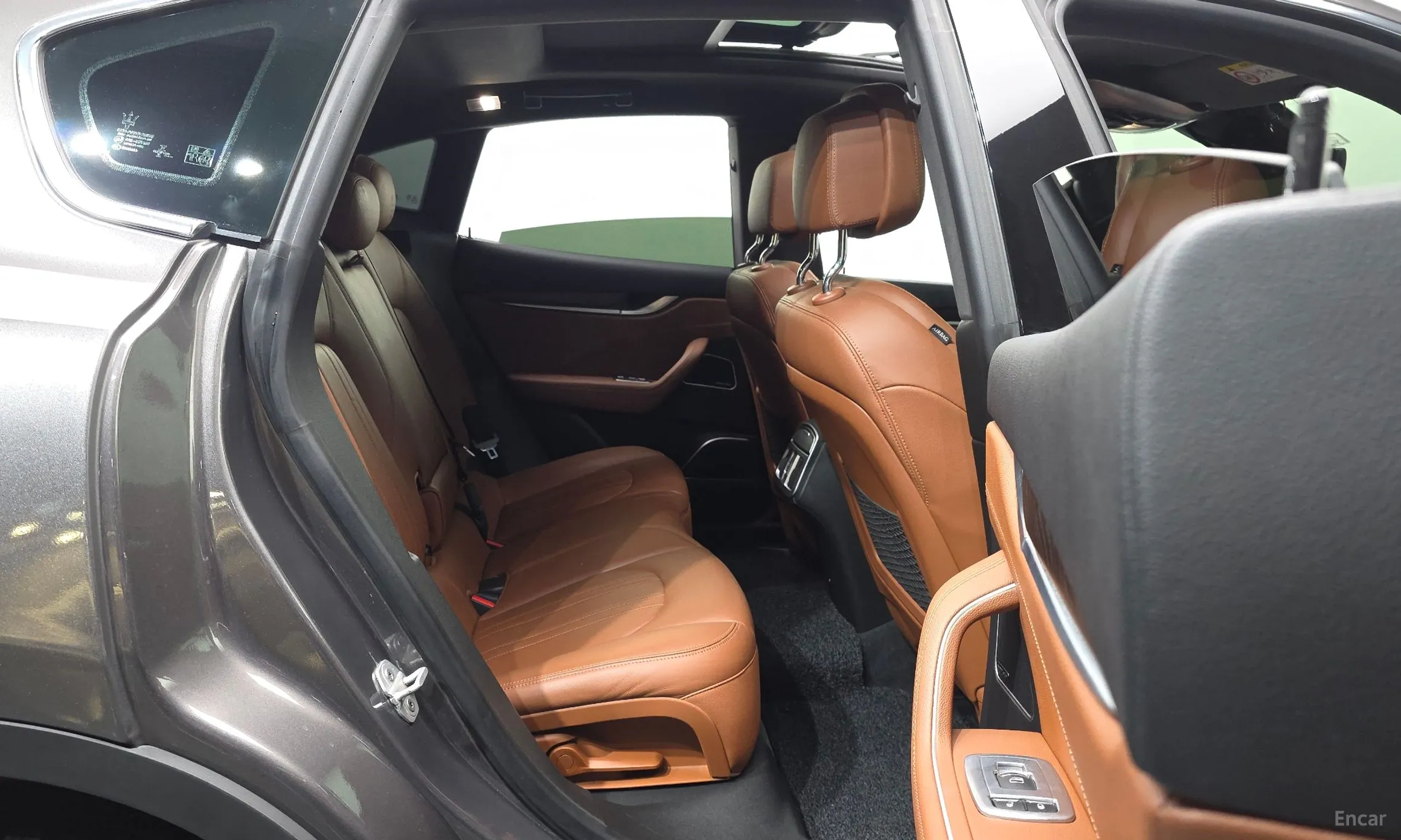 Maserati Levante превью 12