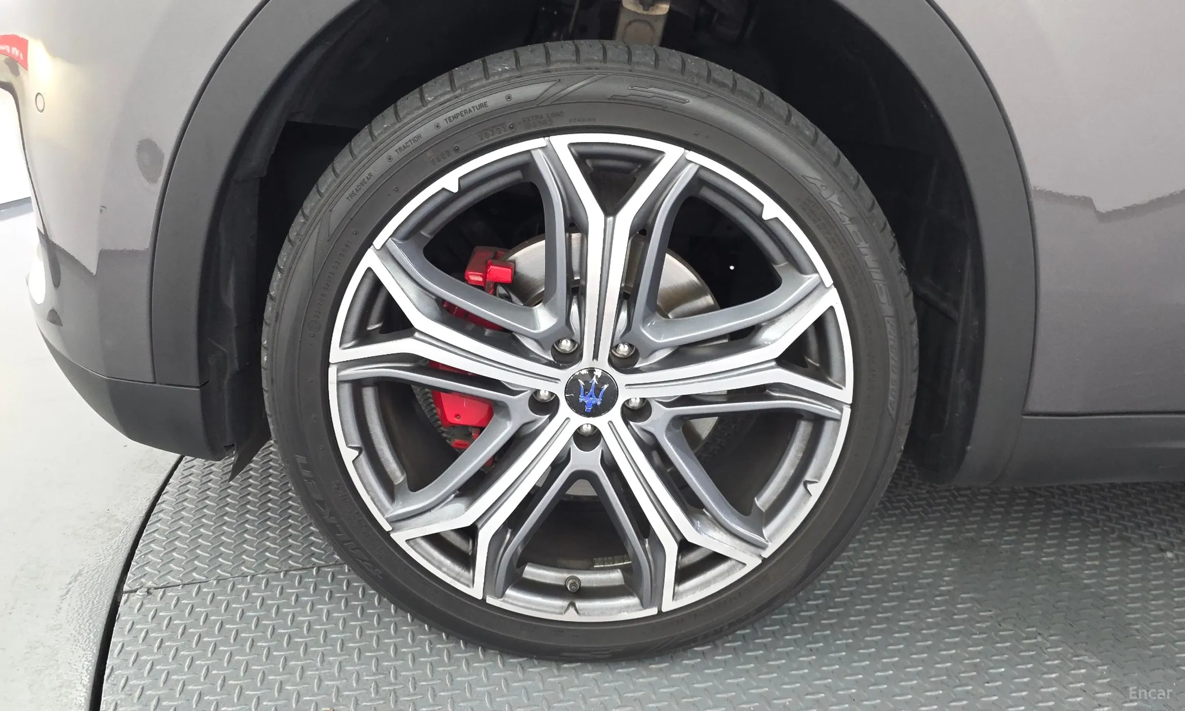 Maserati Levante превью 5