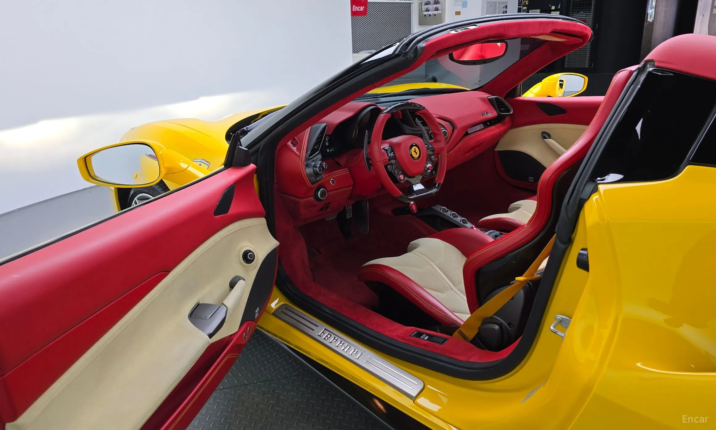 Ferrari 488 Spider превью 10