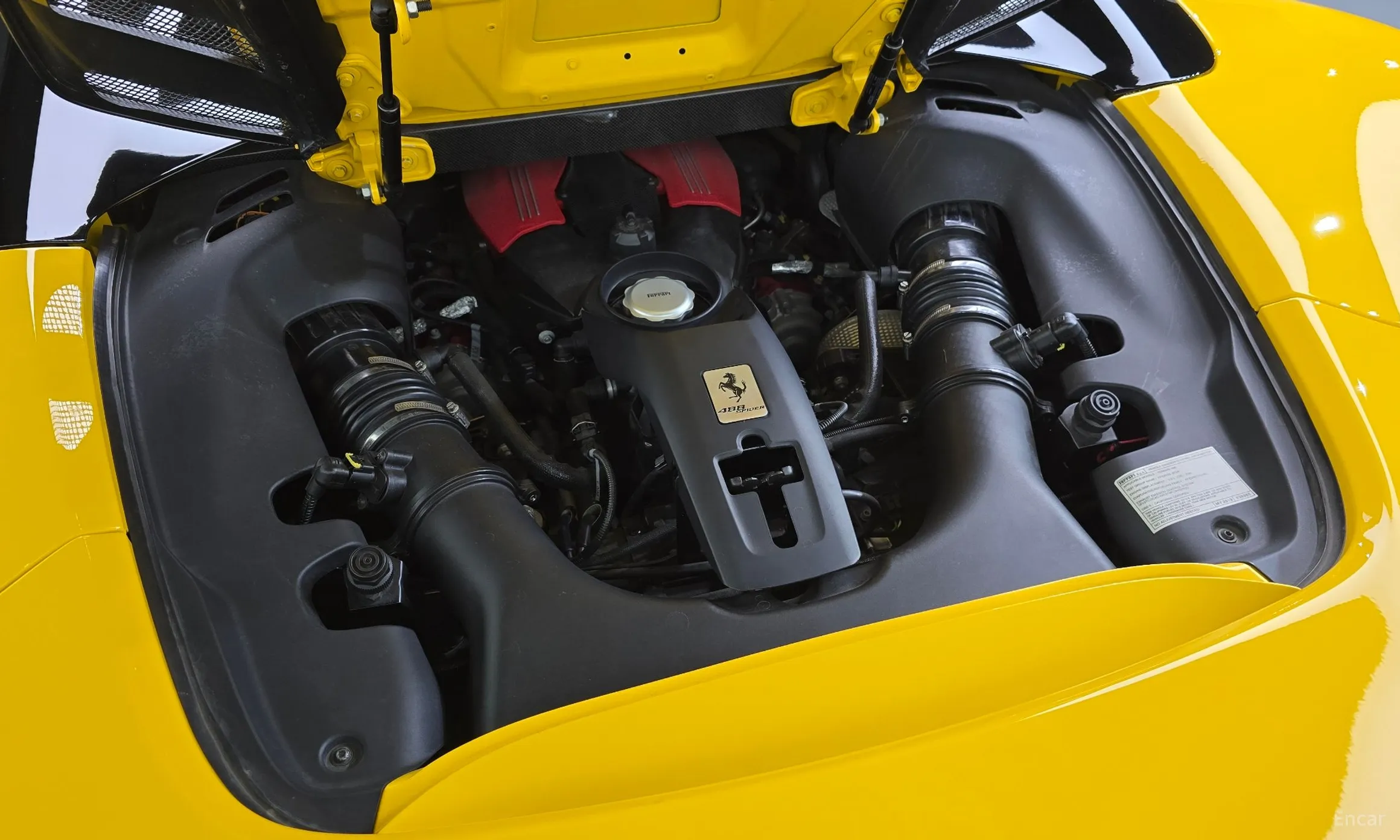 Ferrari 488 Spider превью 6