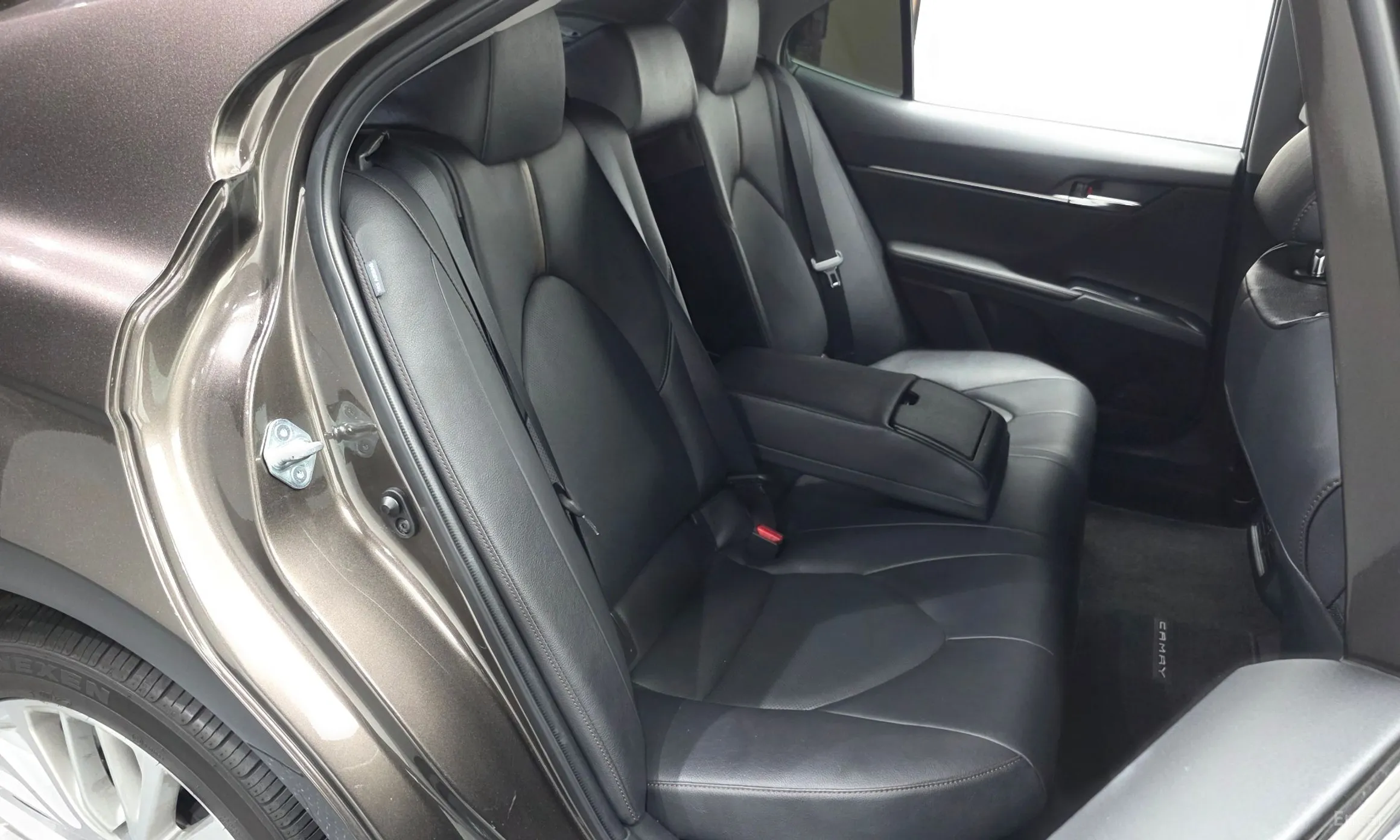 Toyota Camry (XV70) превью 11