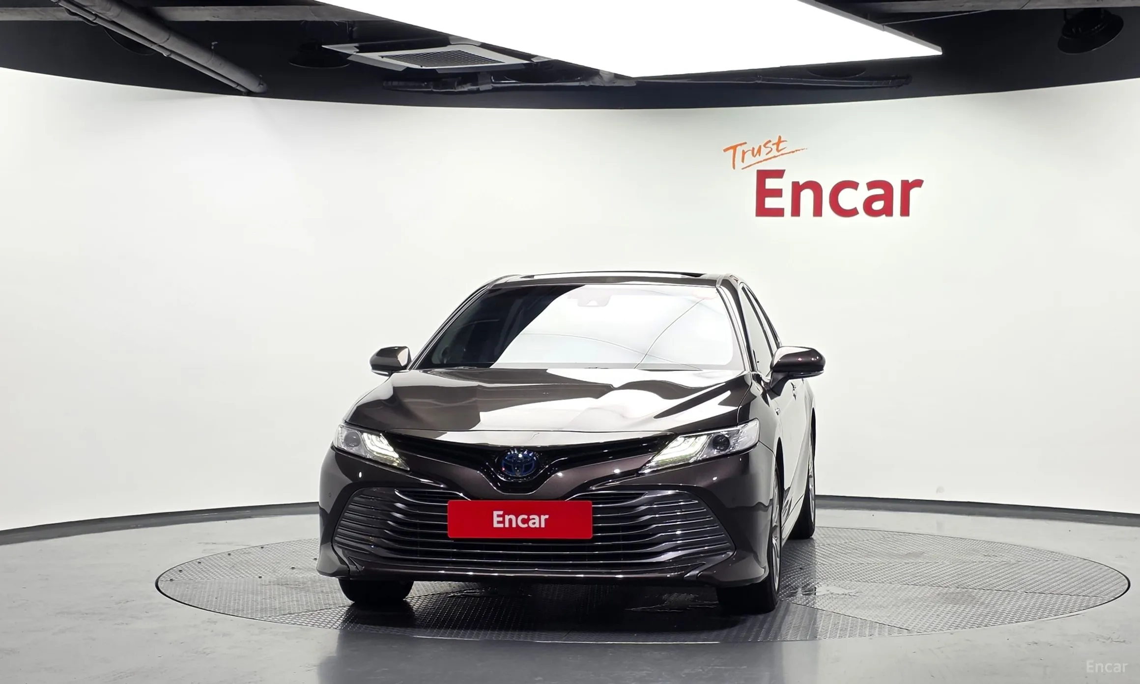 Toyota Camry (XV70) превью 3
