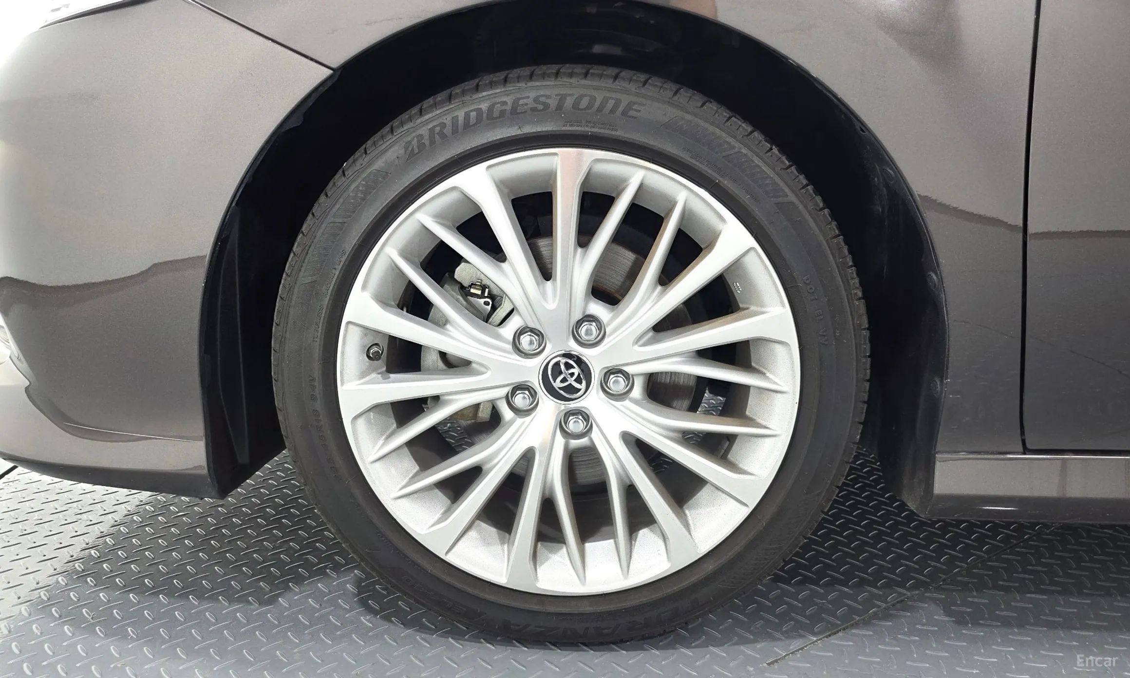 Toyota Camry (XV70) превью 5