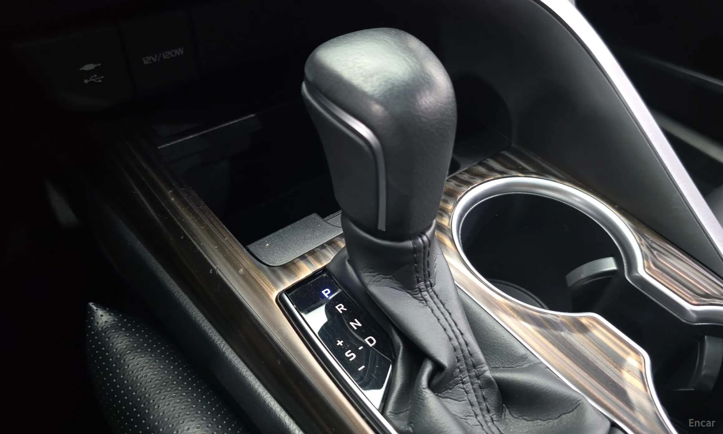 Toyota Camry (XV70) превью 9