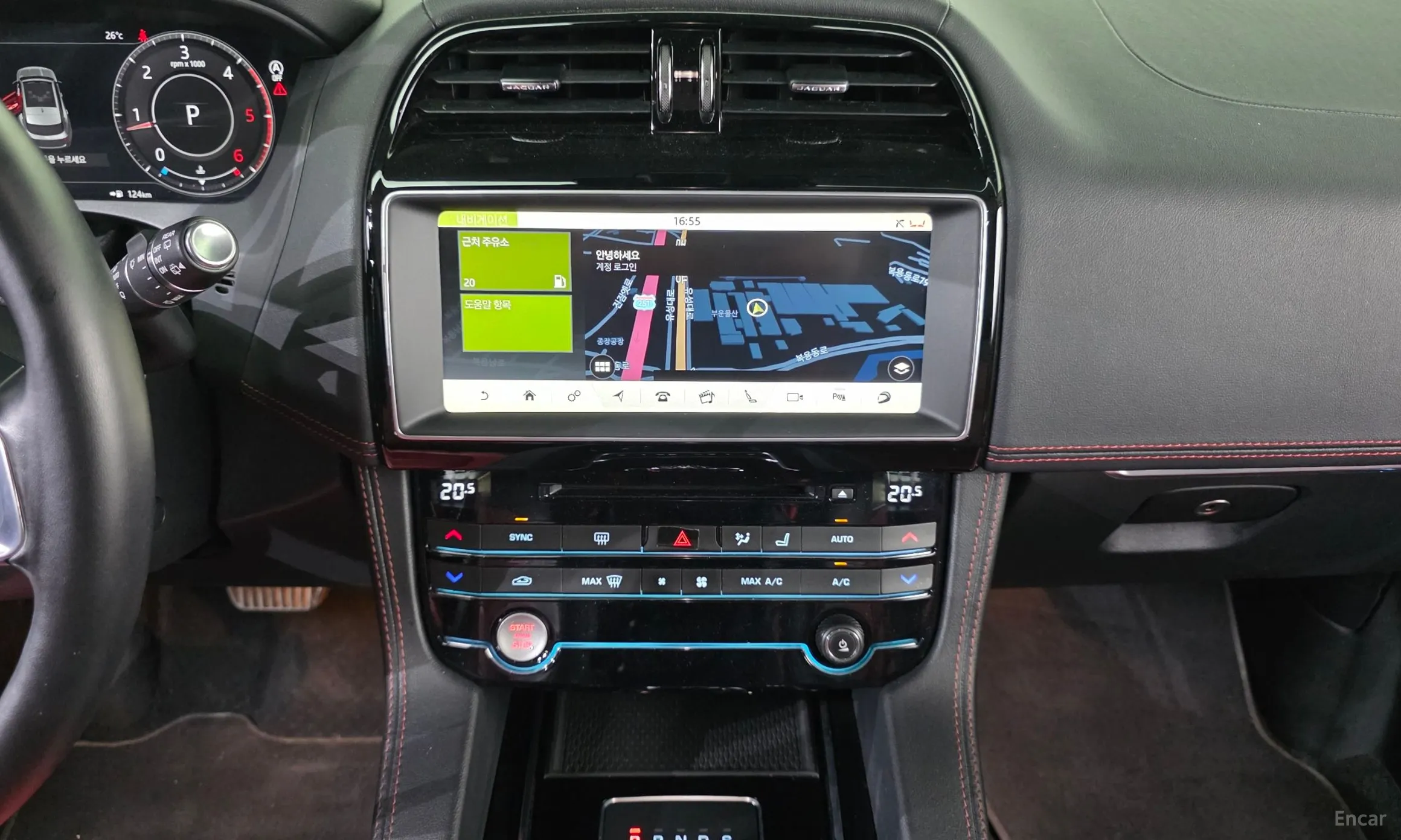 Jaguar F-PACE превью 14
