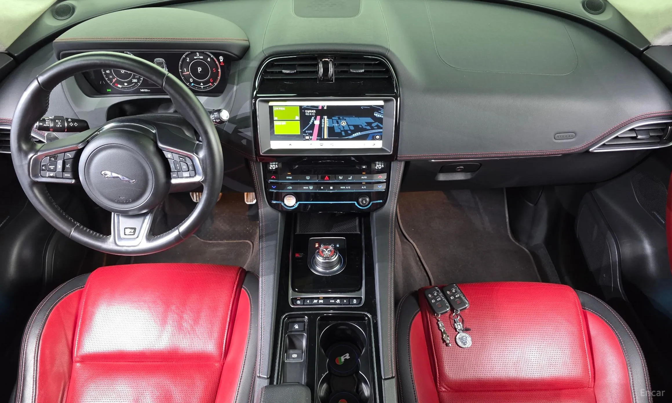 Jaguar F-PACE превью 7