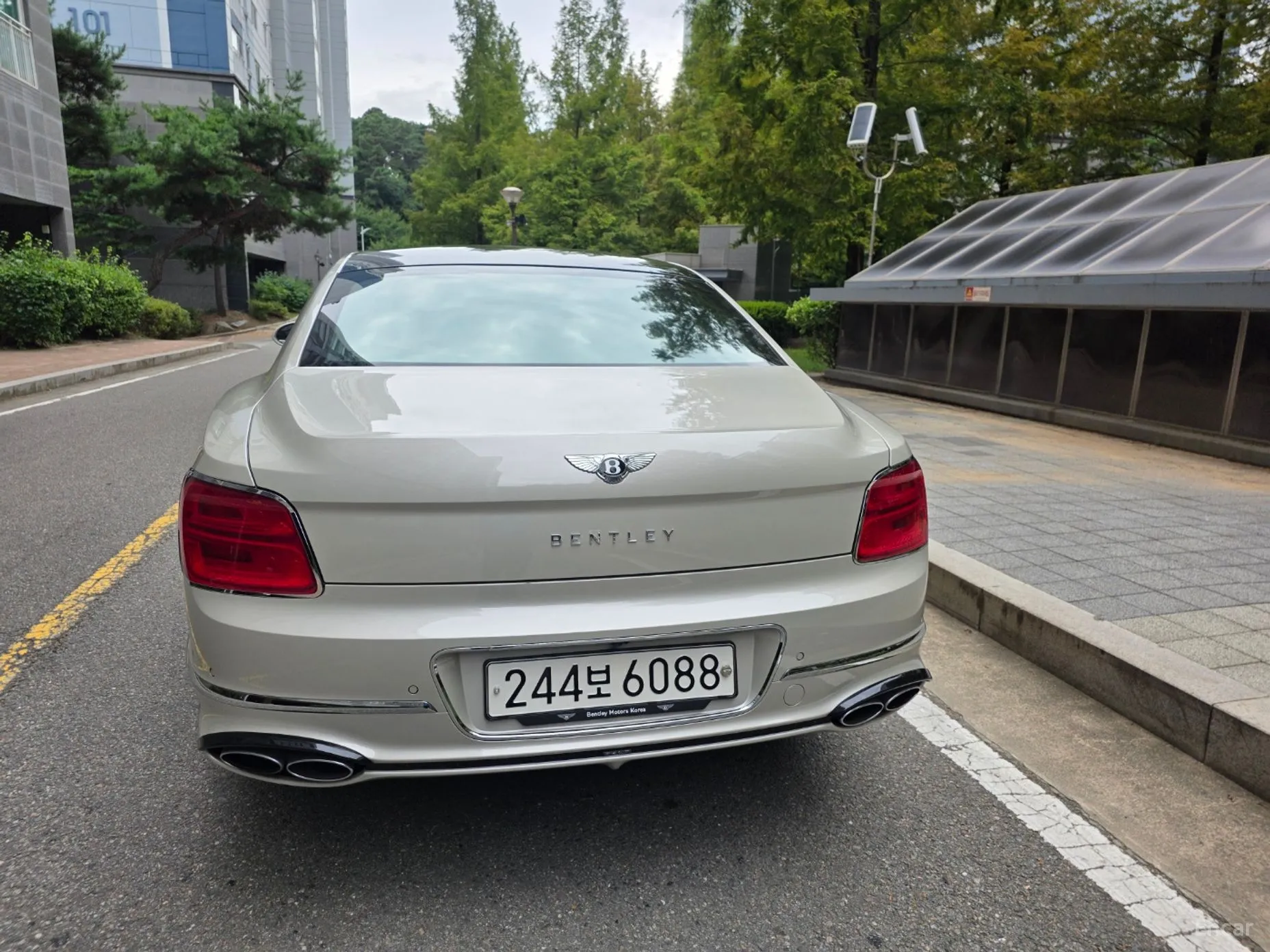 Bentley Flying Spur 3rd Generation превью 4