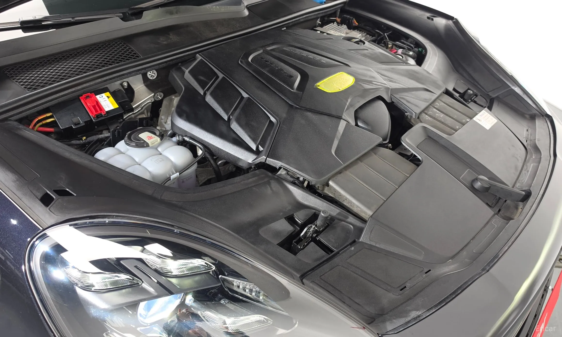 Porsche Cayenne (PO536) превью 6