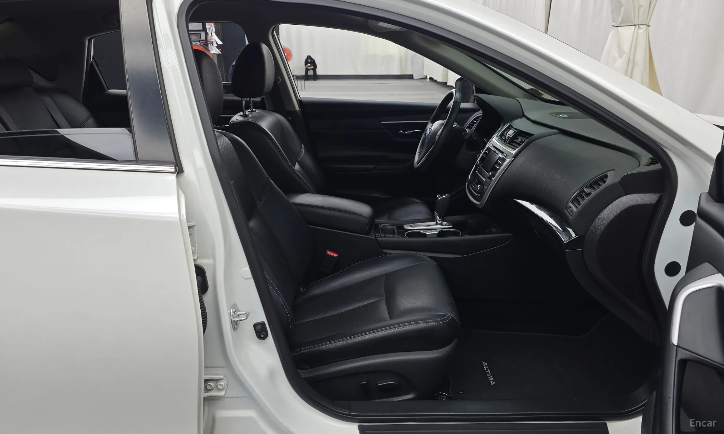 Nissan Altima превью 11