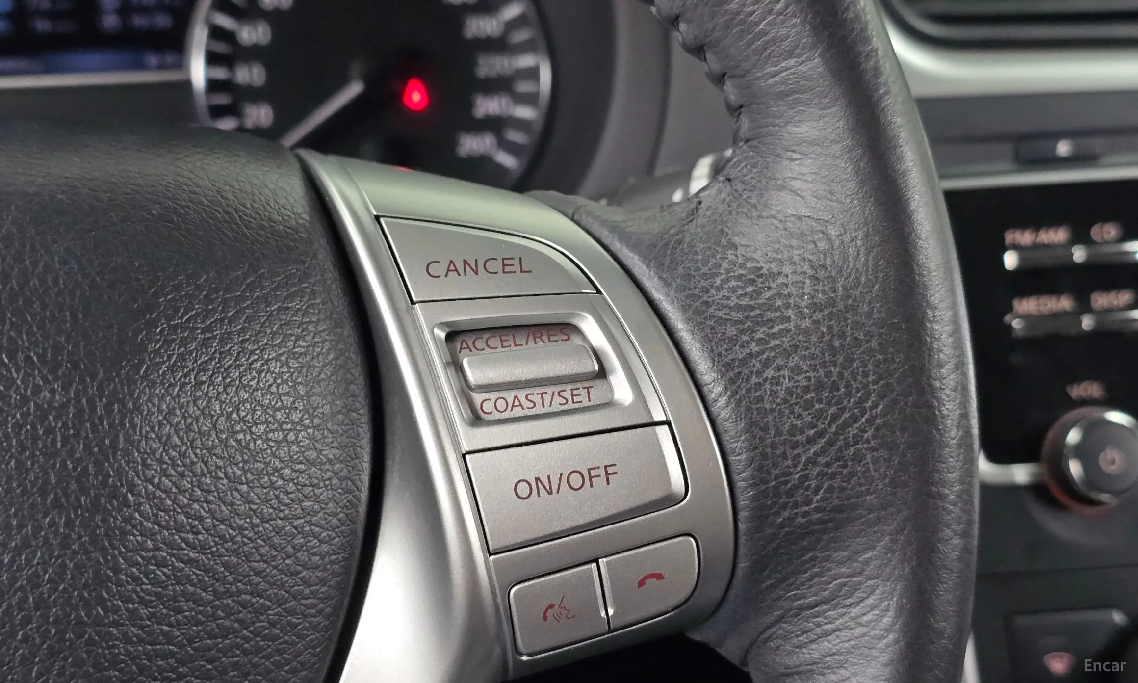 Nissan Altima превью 17