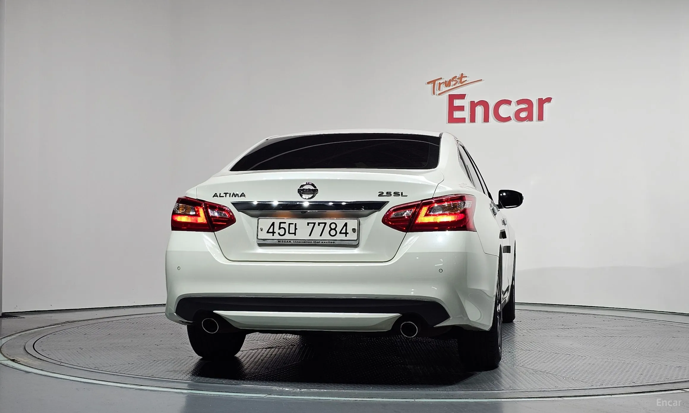 Nissan Altima превью 4