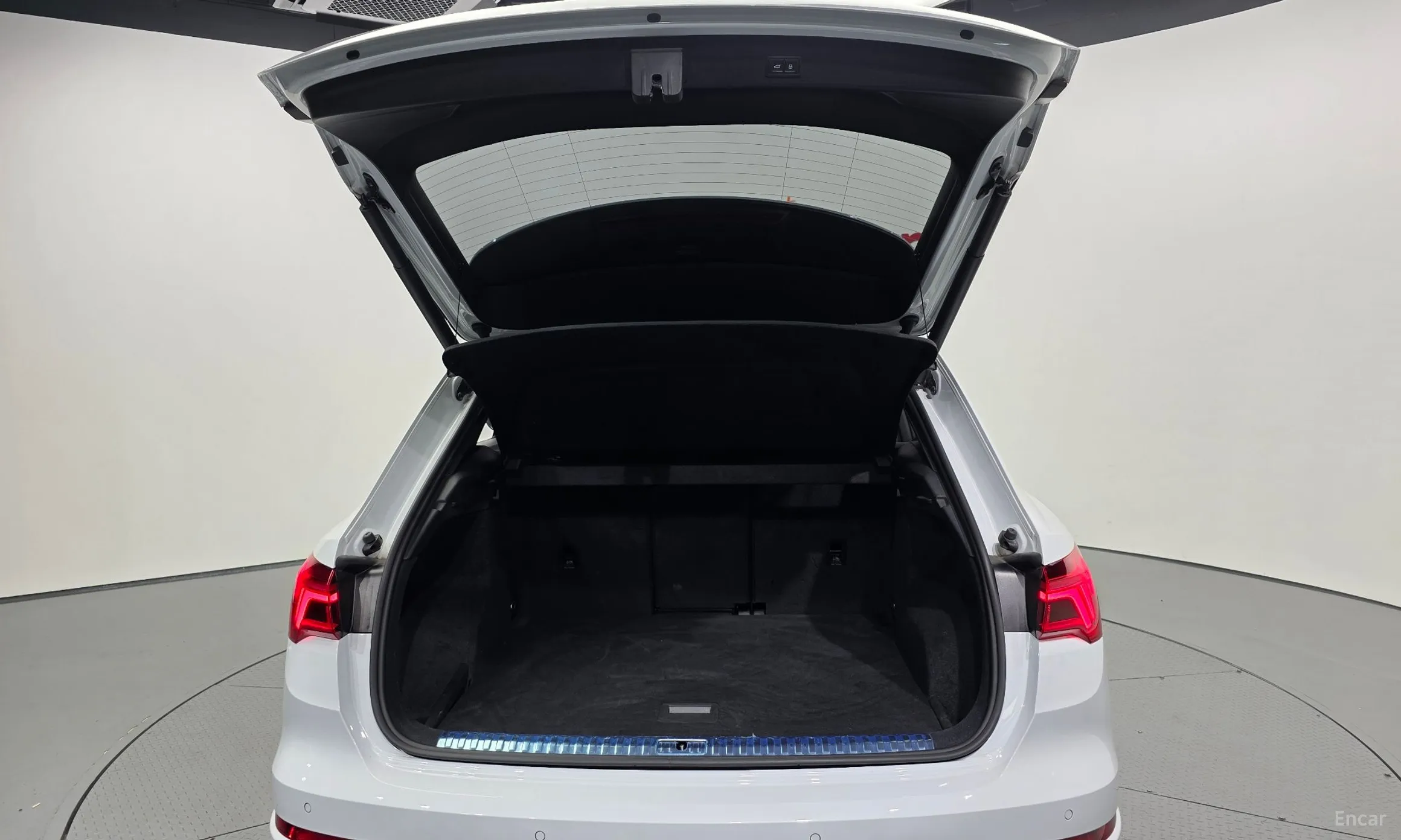 Audi Q3 (F3) превью 20