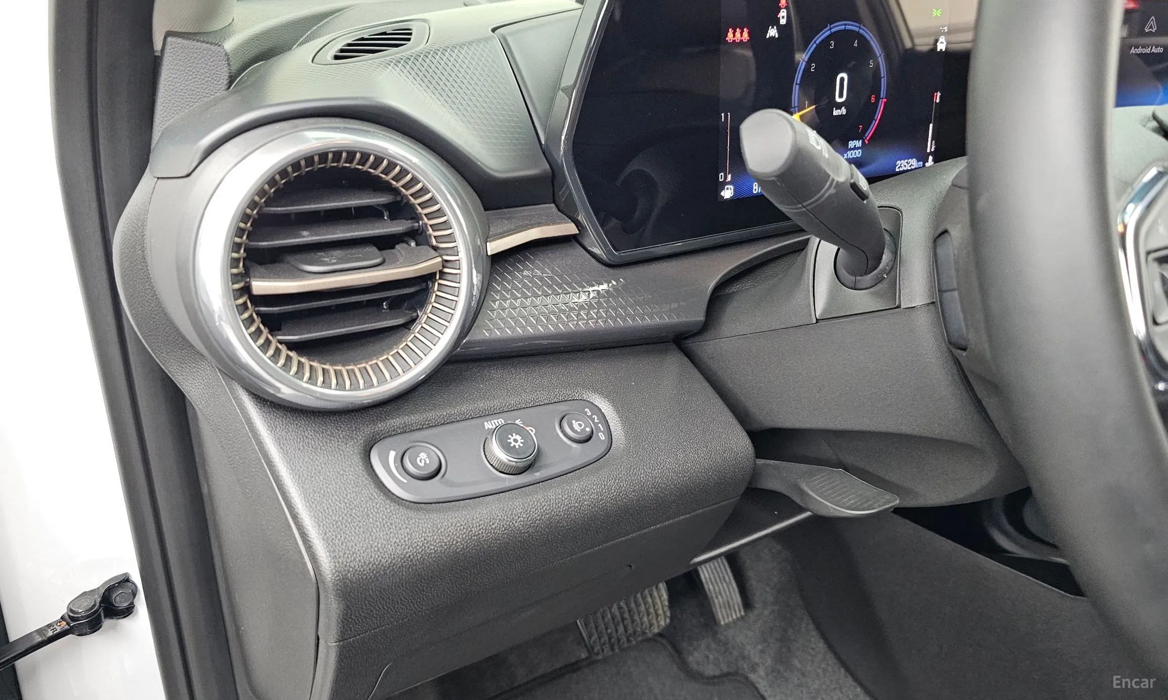 Chevrolet (GM Daewoo) Trax Crossover превью 18