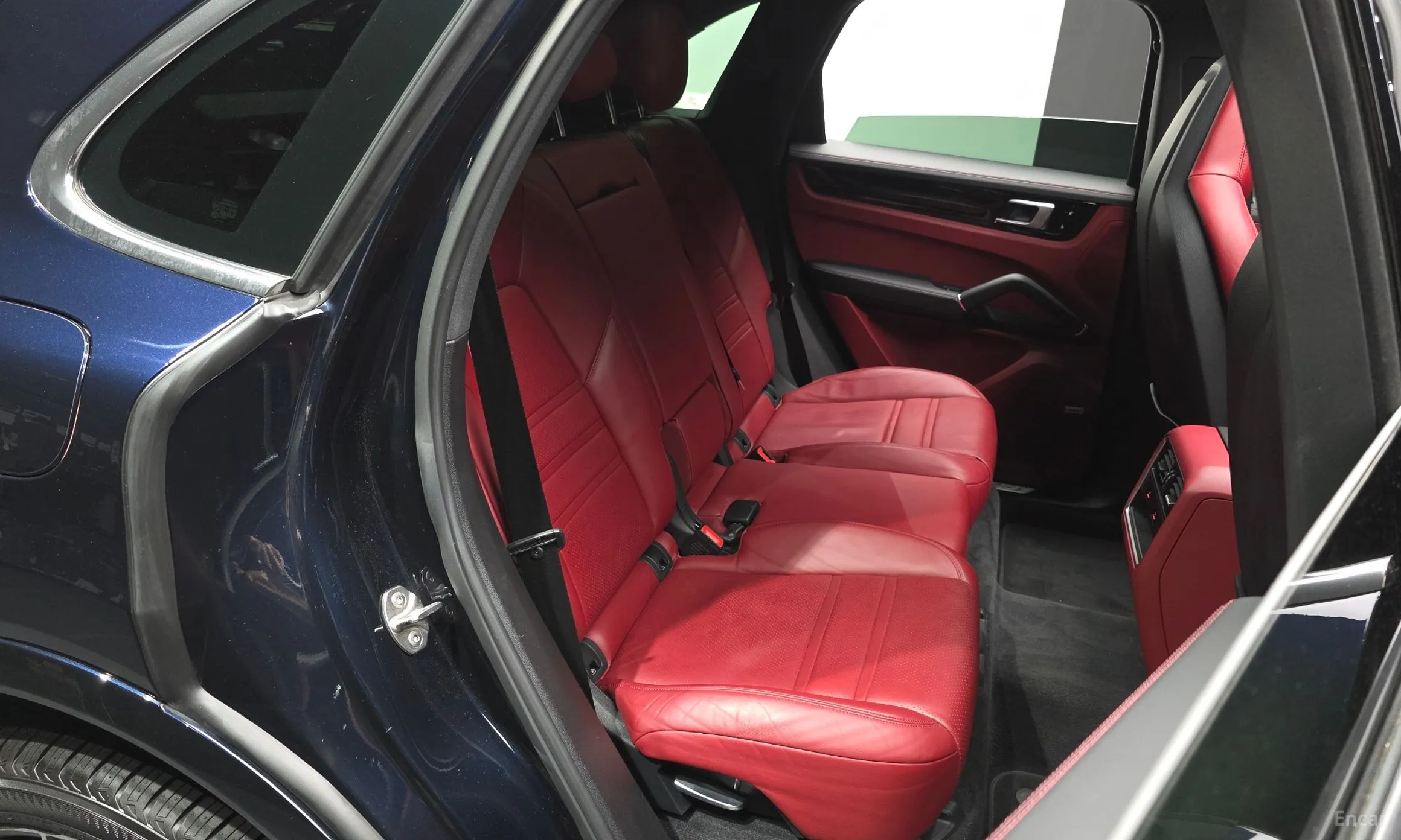 Porsche Cayenne (PO536) превью 12