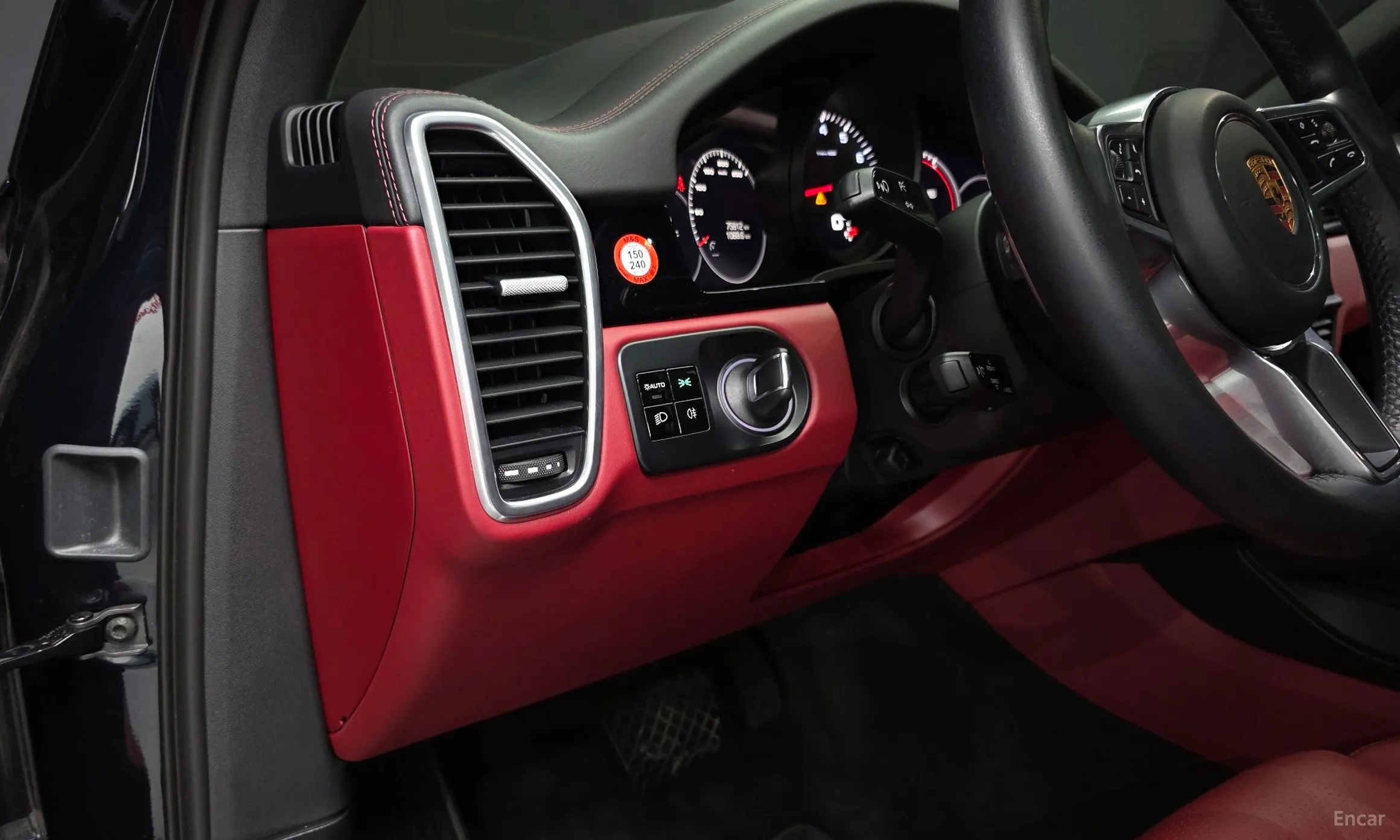Porsche Cayenne (PO536) превью 13