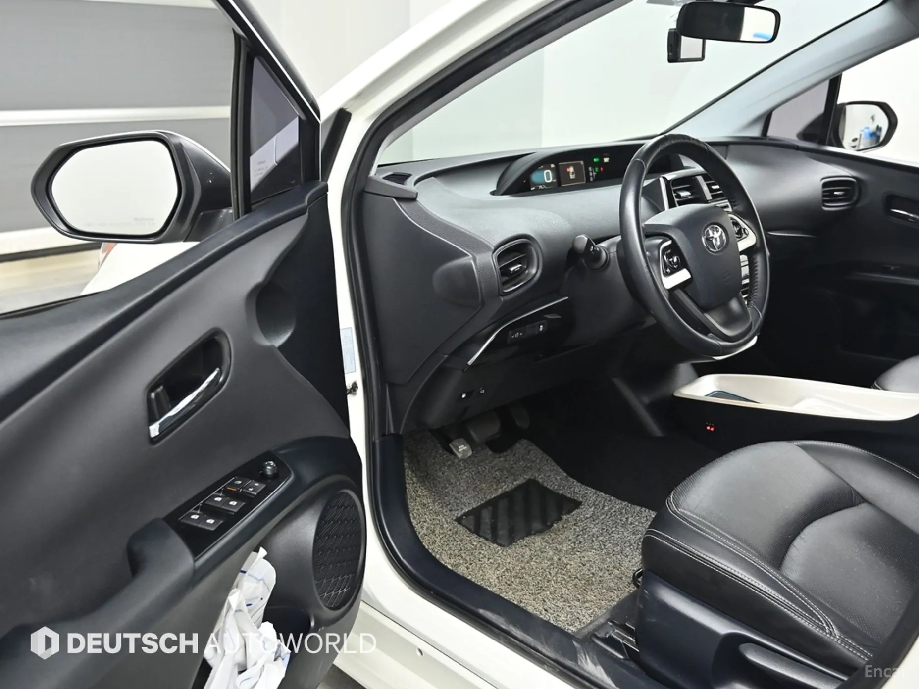 Toyota Prius 4th Generation превью 11