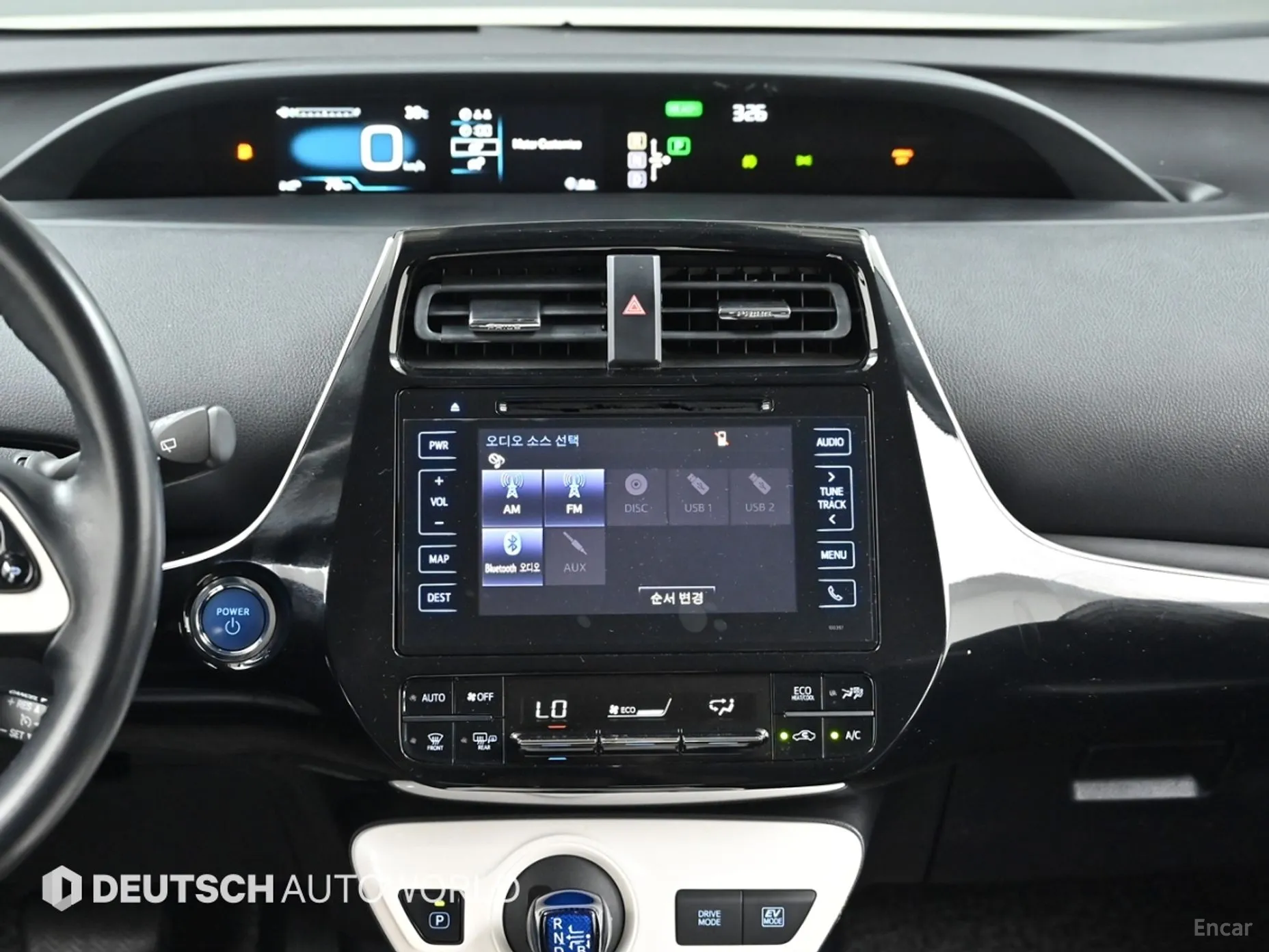 Toyota Prius 4th Generation превью 14