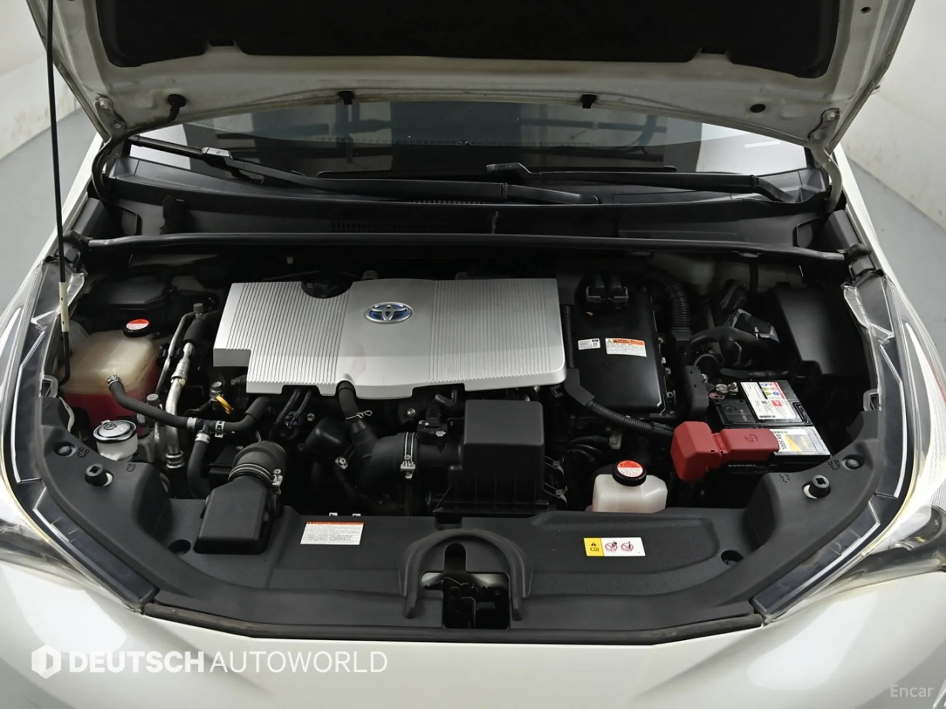 Toyota Prius 4th Generation превью 6