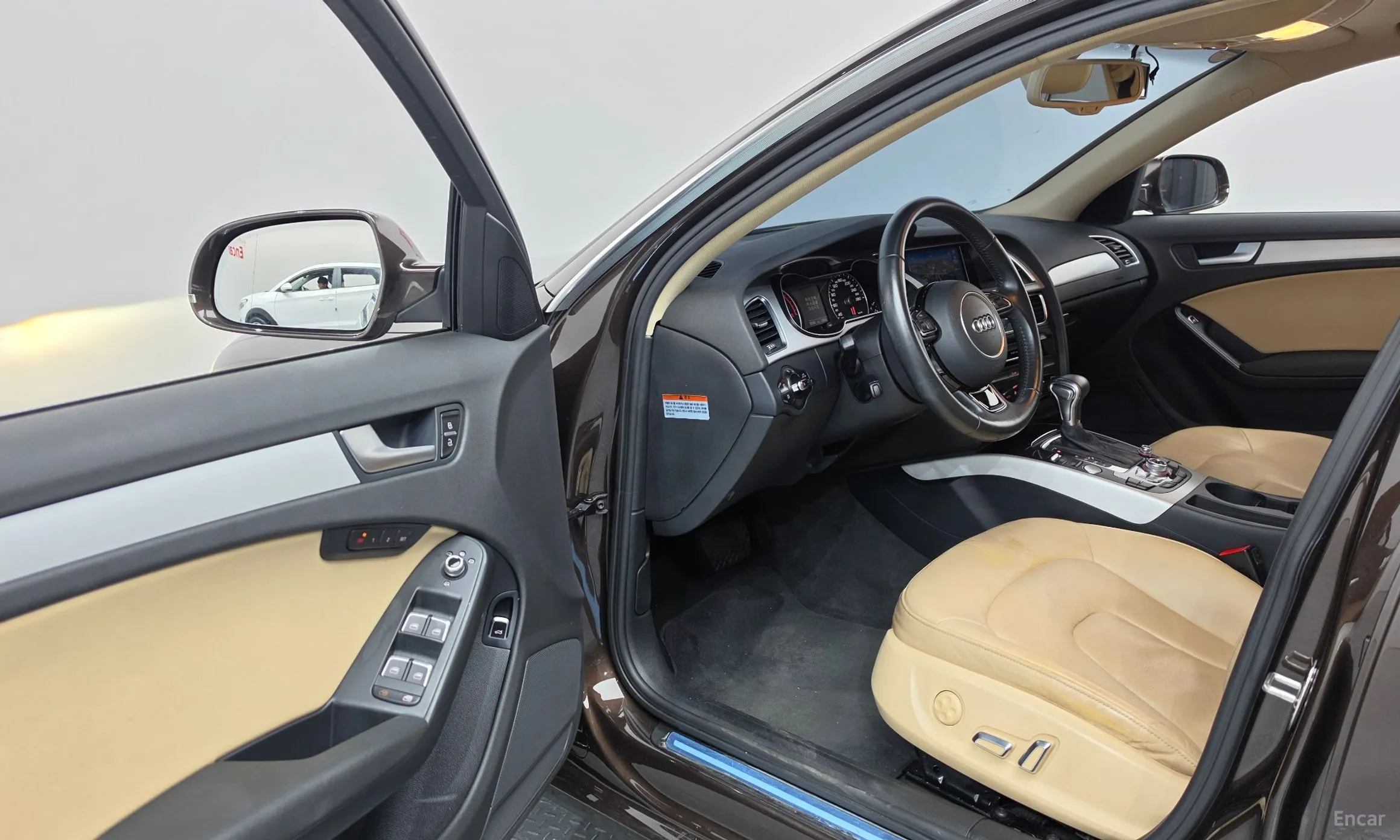 Audi New A4 превью 10