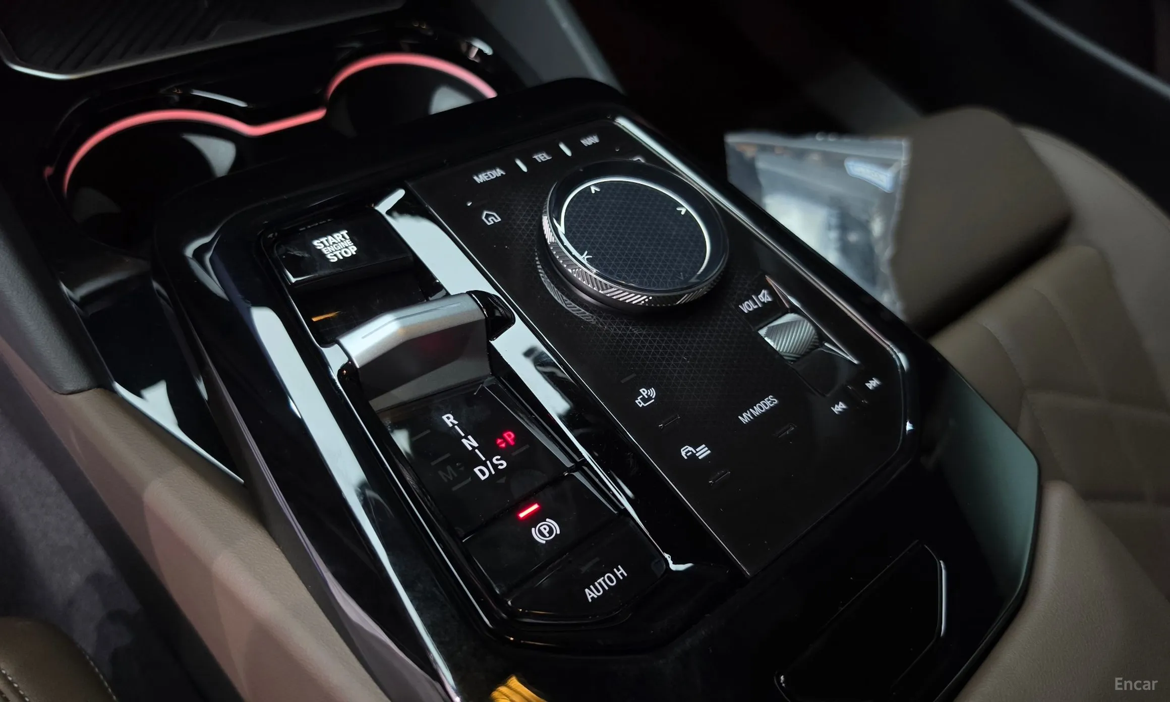 BMW 5 Series (G60) превью 9