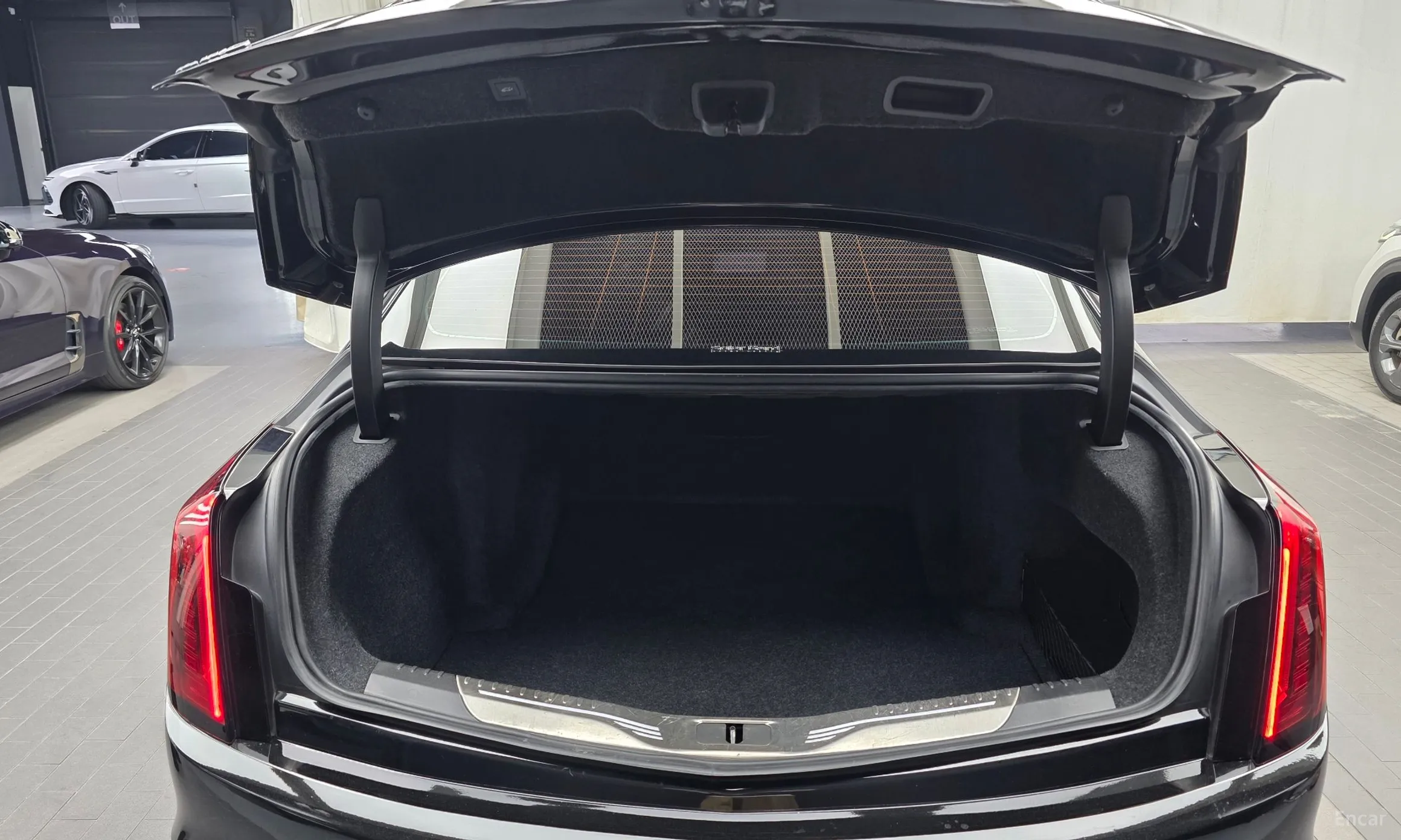 Cadillac CT6 превью 20