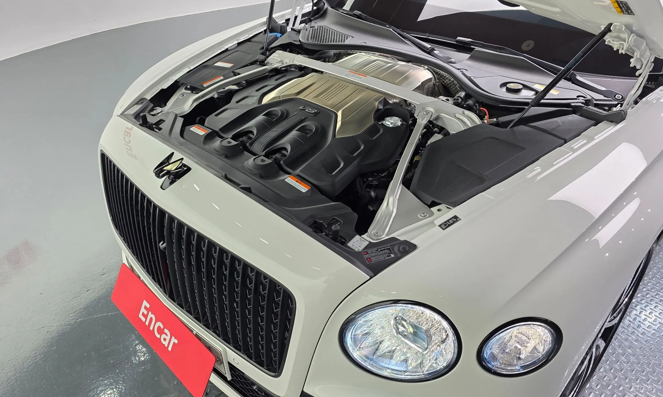 Bentley Flying Spur 3rd Generation превью 6