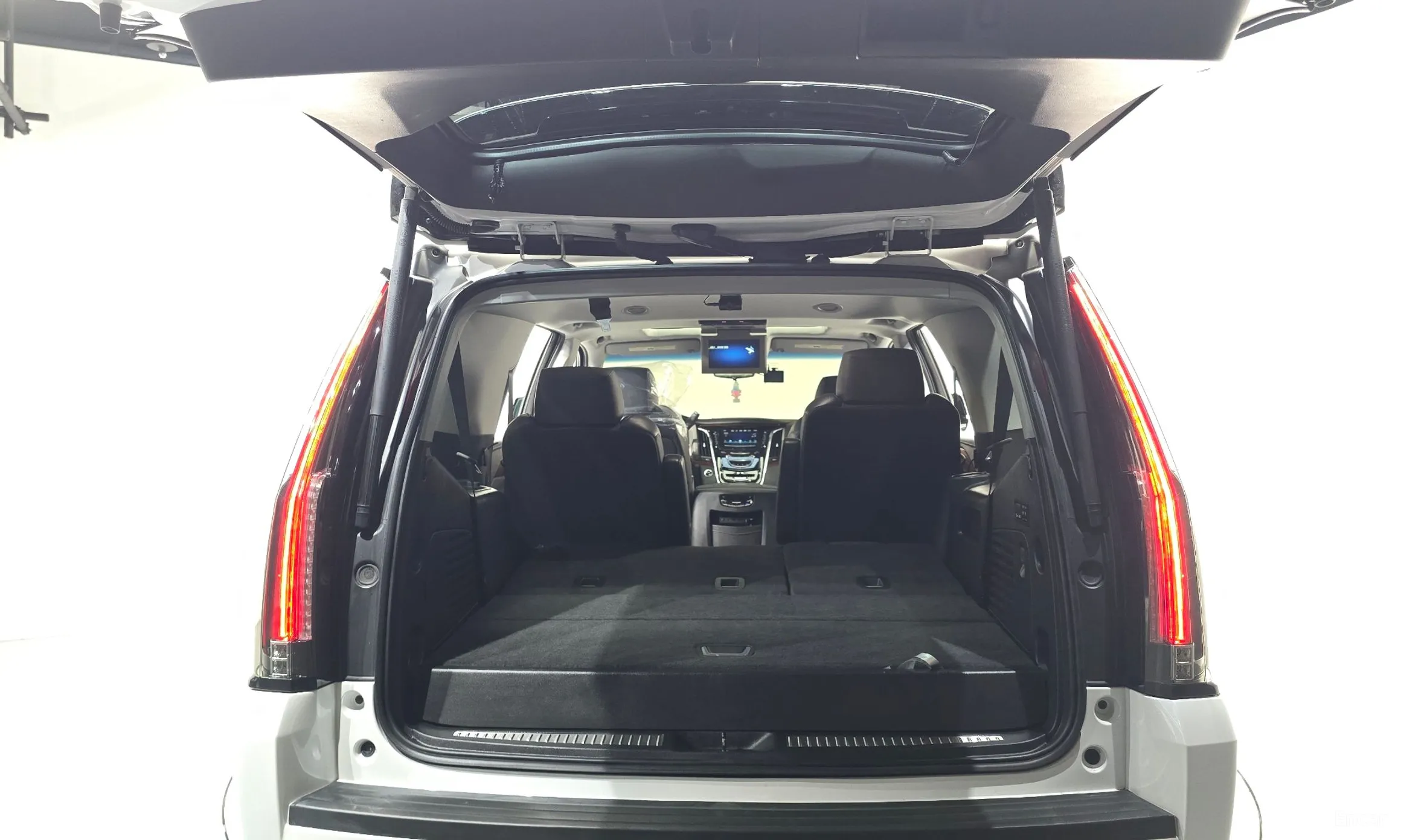 Cadillac Escalade превью 18