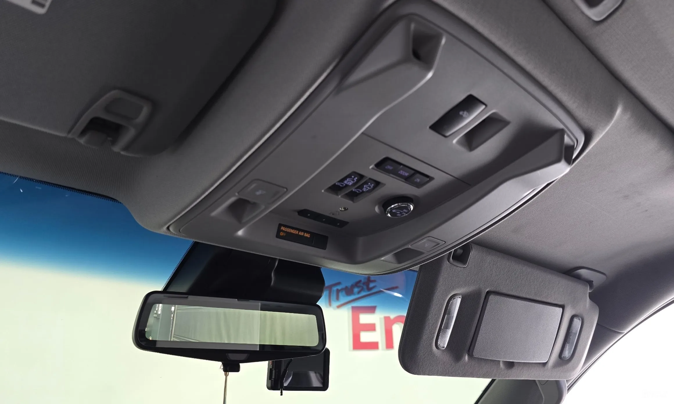 Cadillac Escalade превью 19